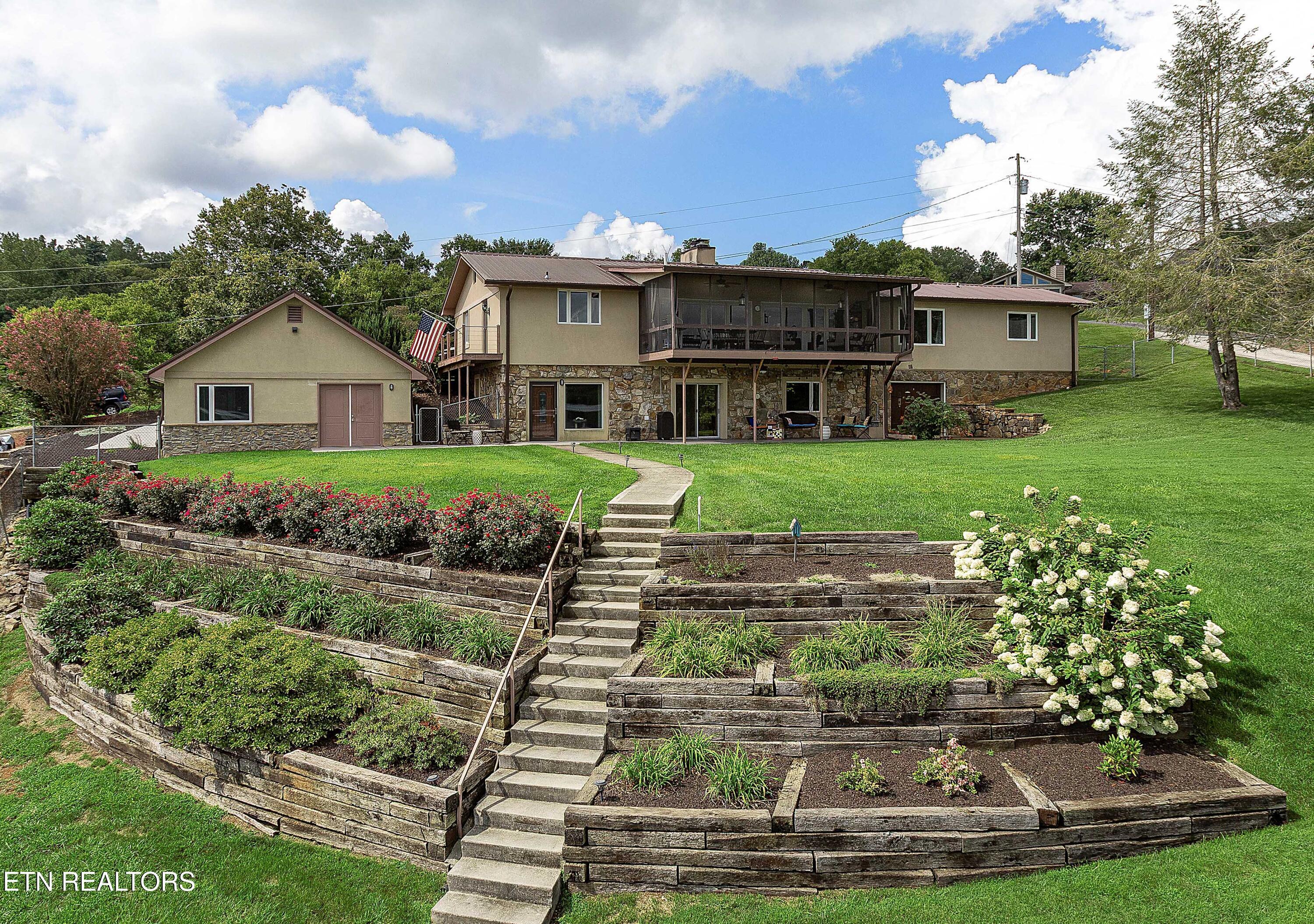 4237 Smoot Lane, Louisville, TN - Fort Loudoun and Tellico Lake Real Estate - Image# 3