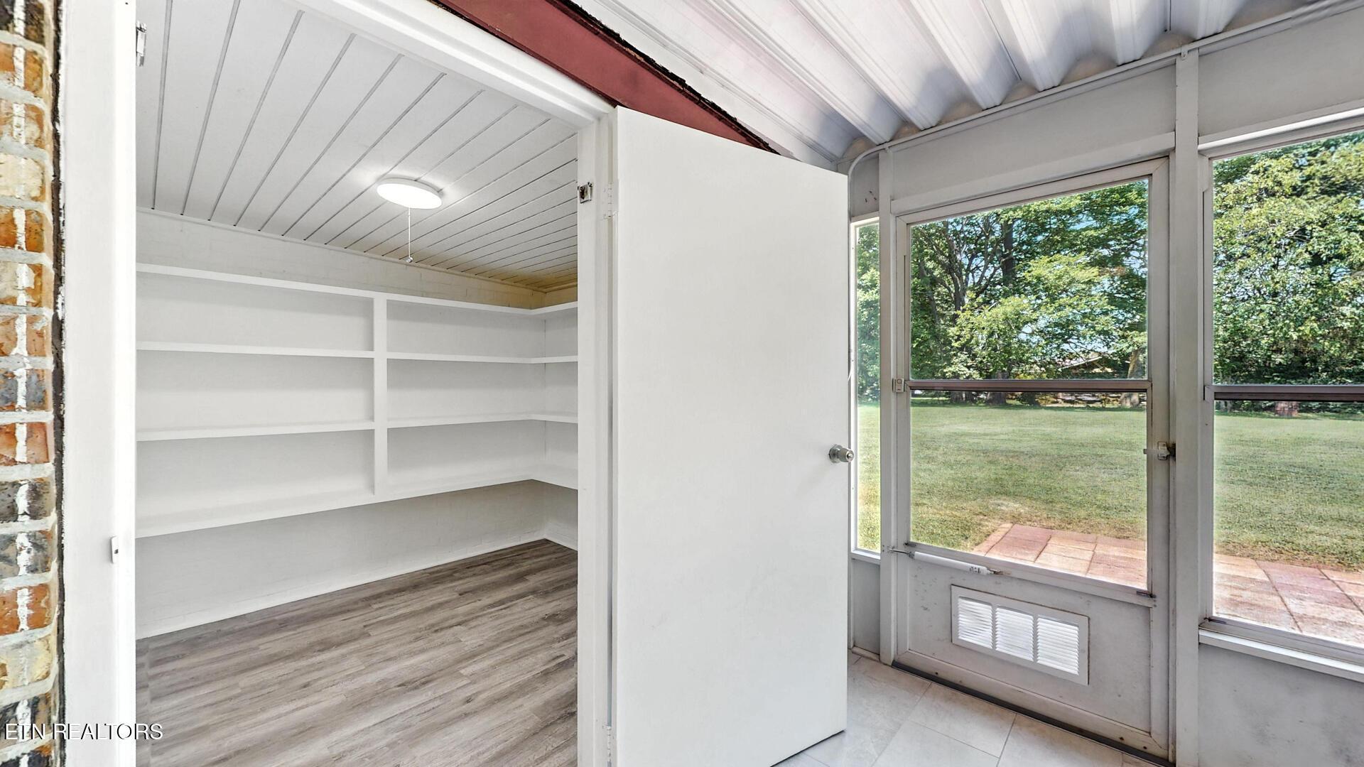 750 Foster Dr, Lenoir City, TN - Fort Loudoun and Tellico Lake Real Estate - Image# 37