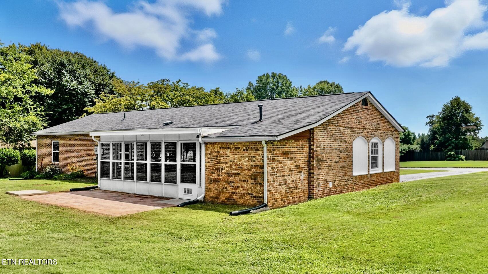 750 Foster Dr, Lenoir City, TN - Fort Loudoun and Tellico Lake Real Estate - Image# 7