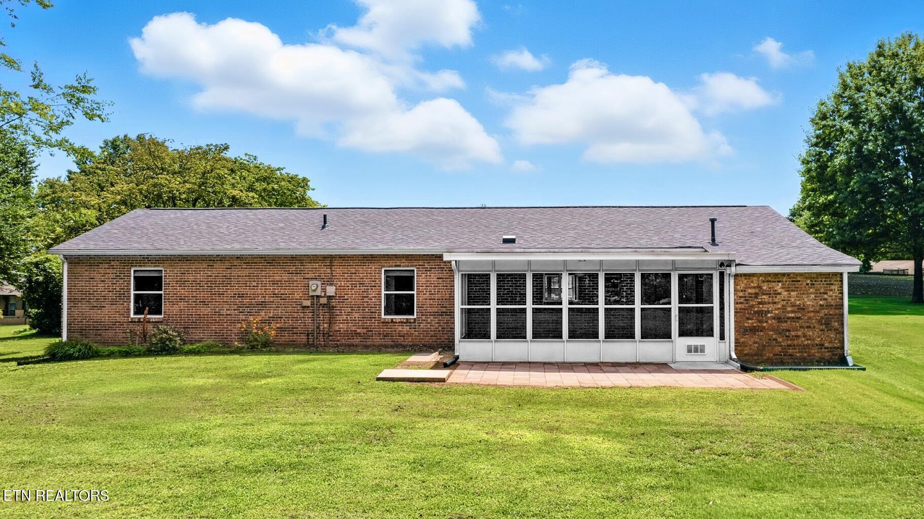 750 Foster Dr, Lenoir City, TN - Fort Loudoun and Tellico Lake Real Estate - Image# 8