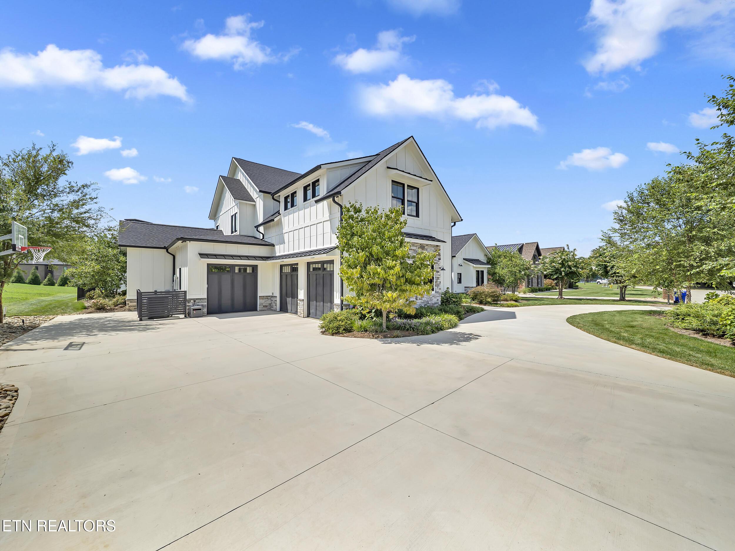 313 Spoondrift Court, Louisville, TN - Fort Loudoun and Tellico Lake Real Estate - Image# 10