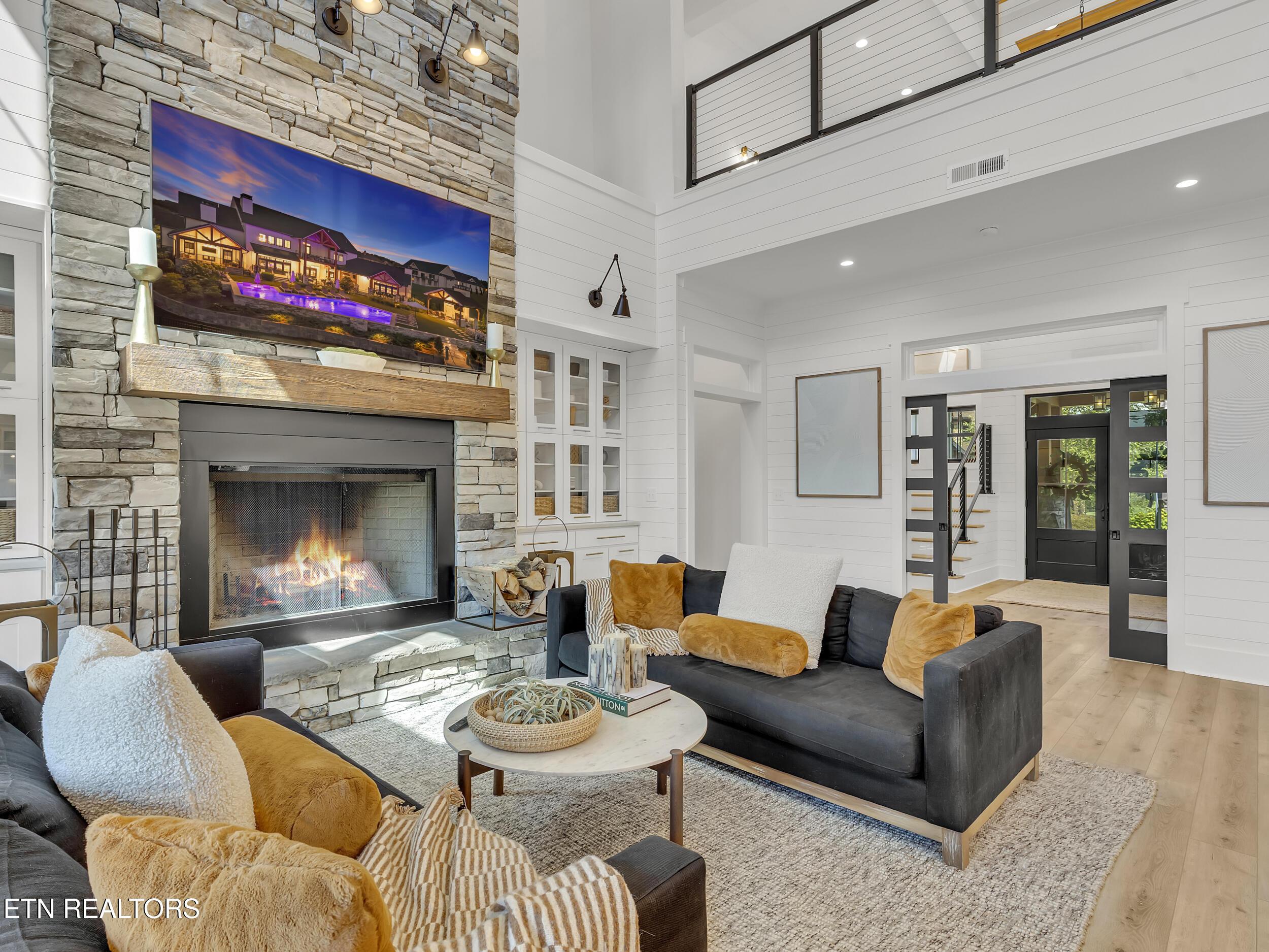 313 Spoondrift Court, Louisville, TN - Fort Loudoun and Tellico Lake Real Estate - Image# 15