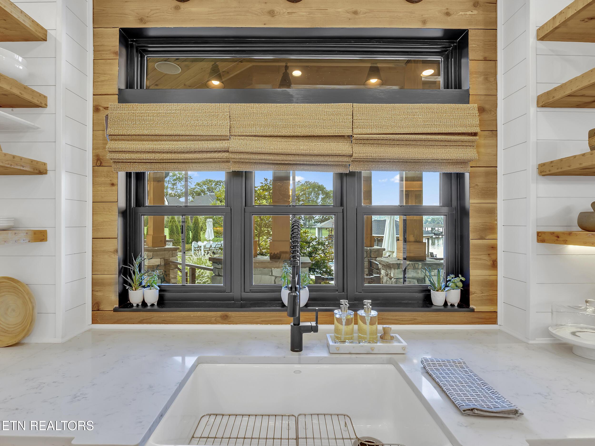 313 Spoondrift Court, Louisville, TN - Fort Loudoun and Tellico Lake Real Estate - Image# 22