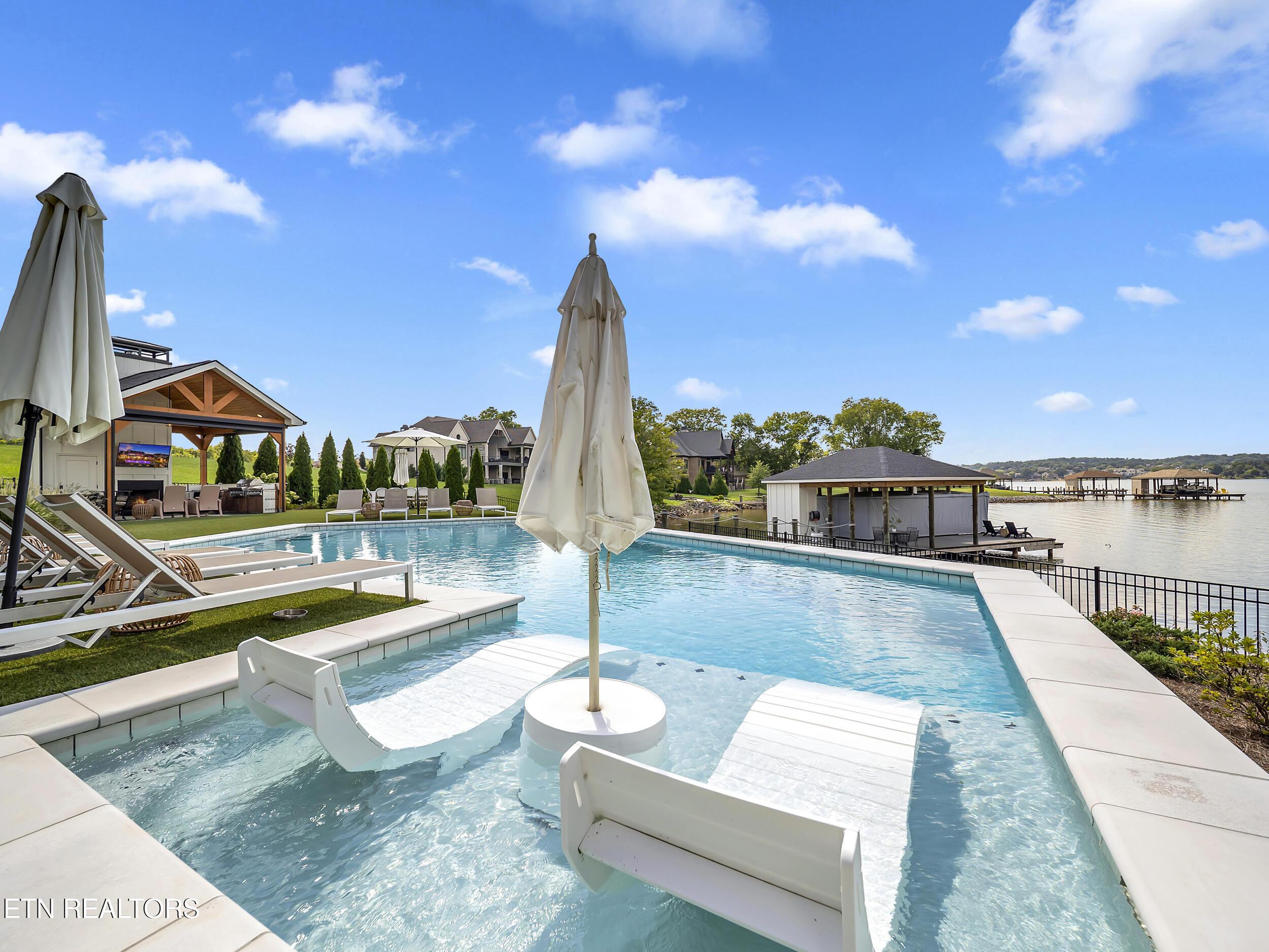 313 Spoondrift Court, Louisville, TN - Fort Loudoun and Tellico Lake Real Estate - Image# 53