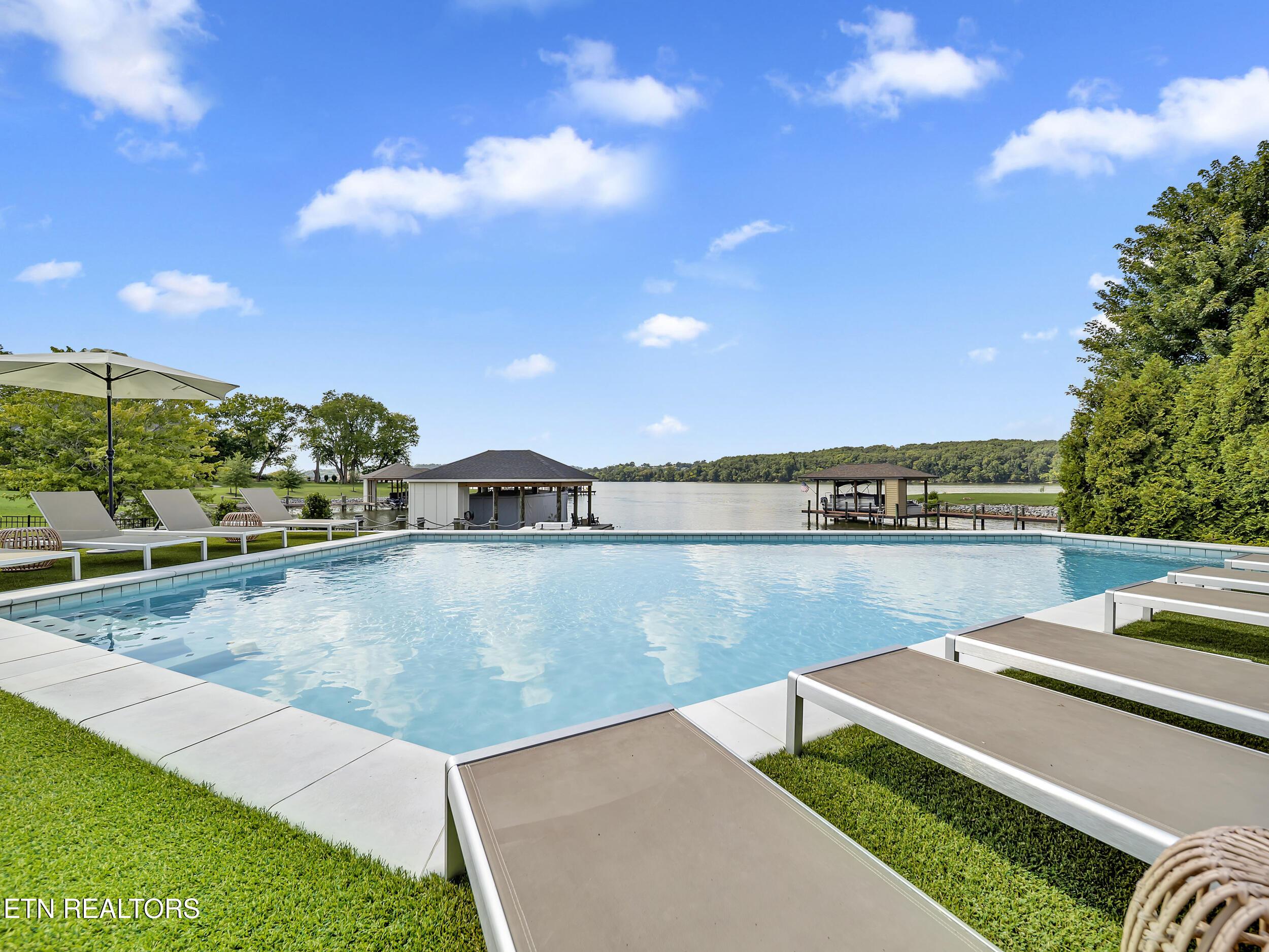 313 Spoondrift Court, Louisville, TN - Fort Loudoun and Tellico Lake Real Estate - Image# 56