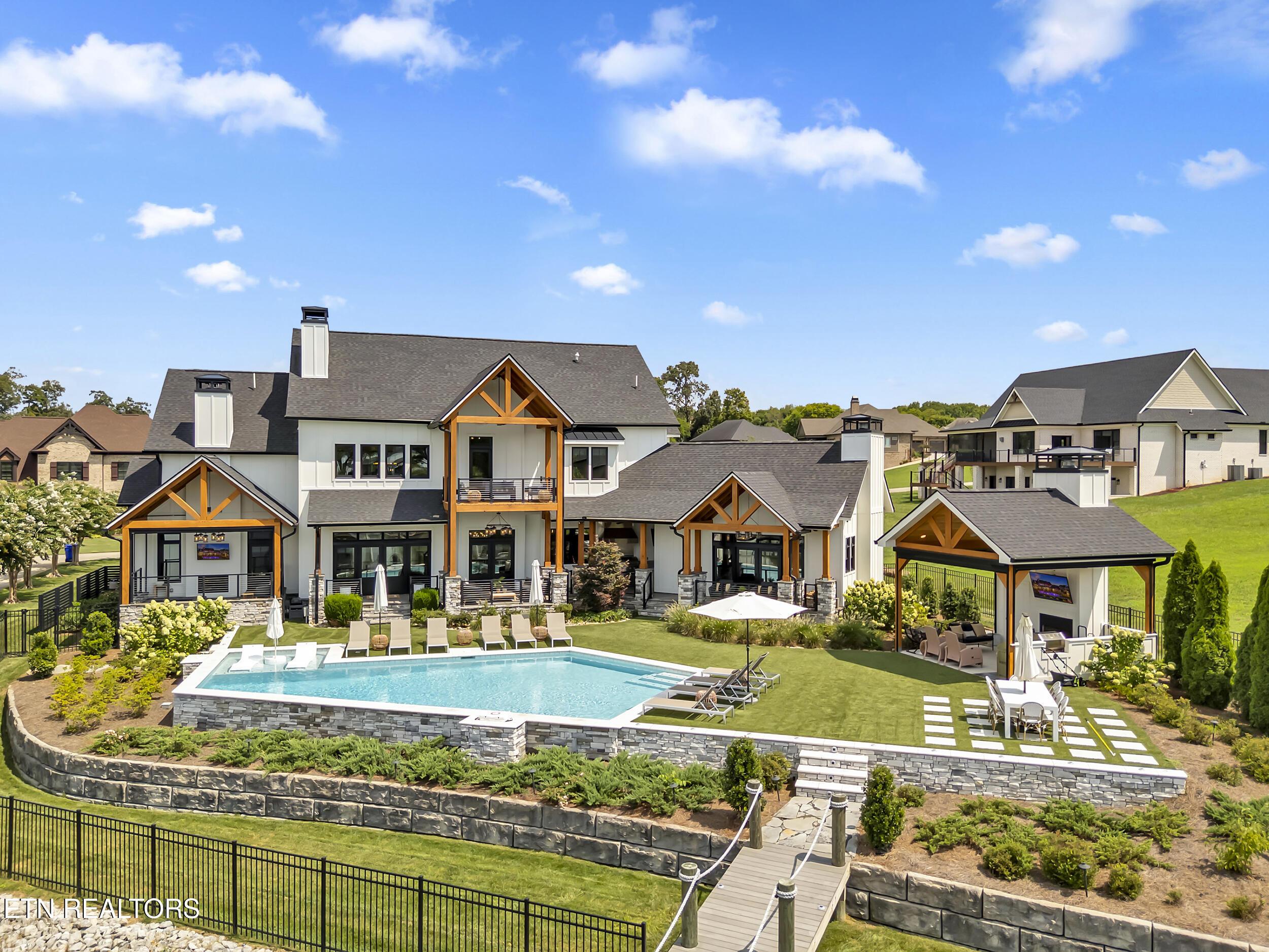 313 Spoondrift Court, Louisville, TN - Fort Loudoun and Tellico Lake Real Estate - Image# 5
