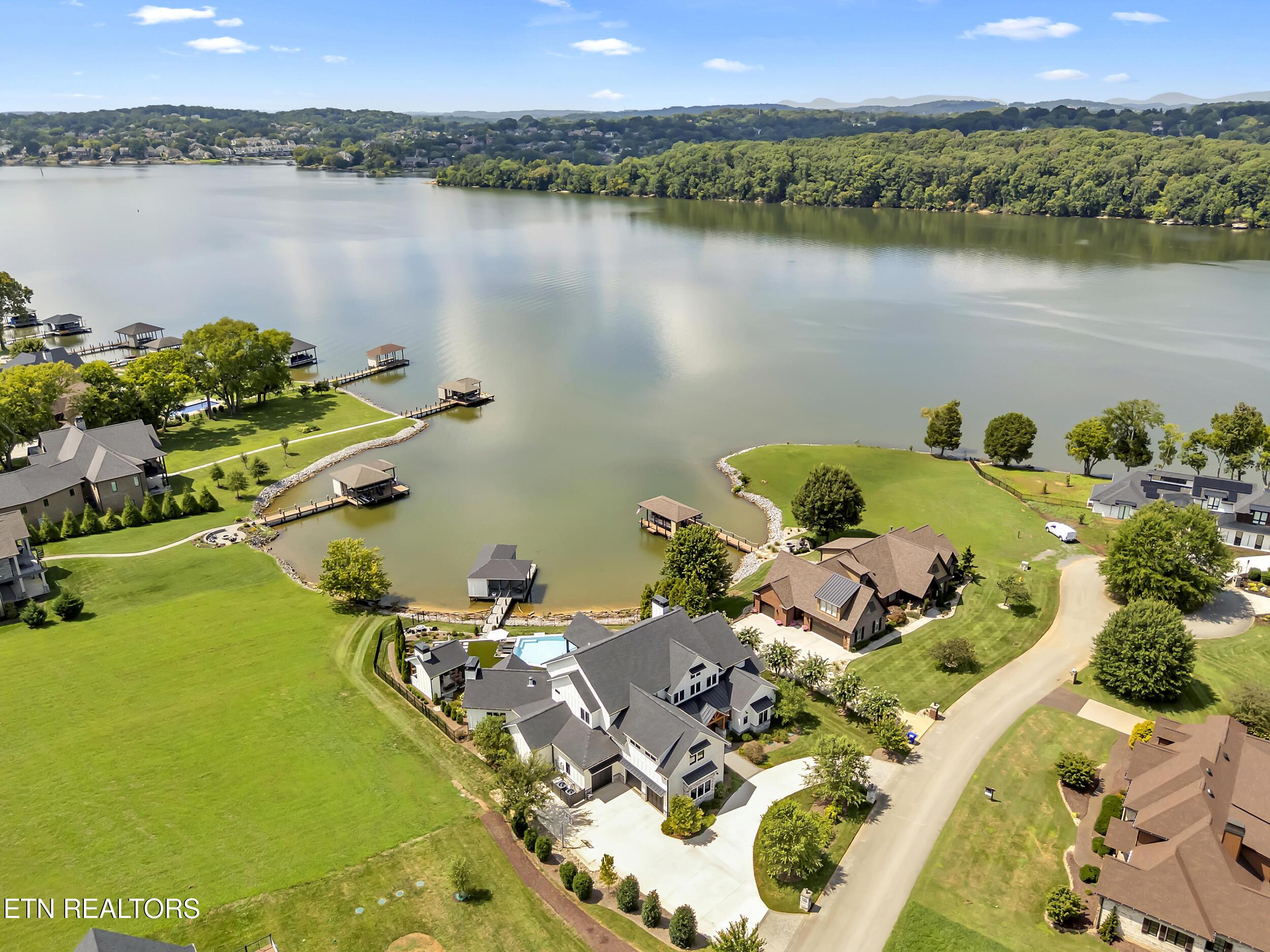 313 Spoondrift Court, Louisville, TN - Fort Loudoun and Tellico Lake Real Estate - Image# 62