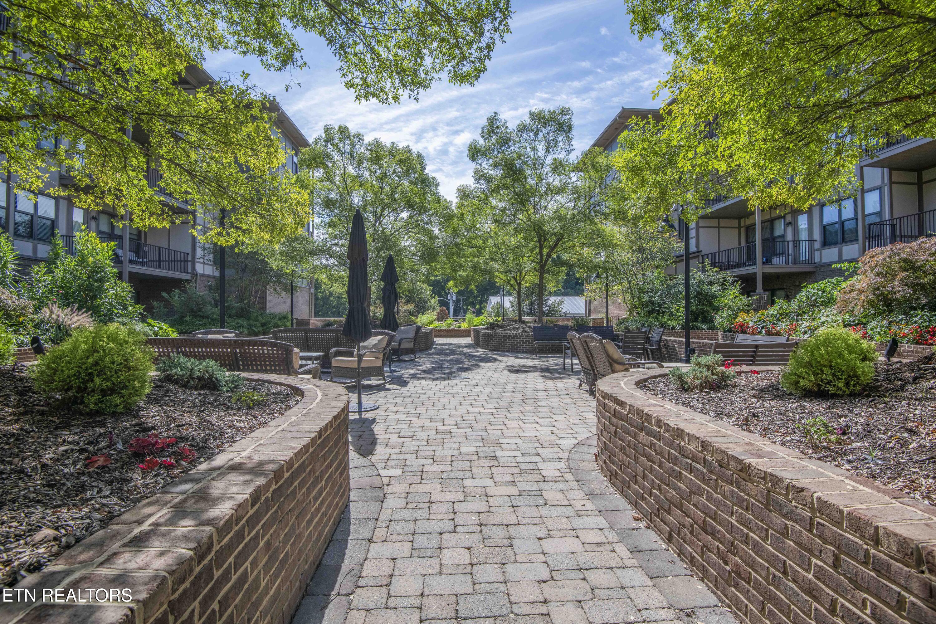 445 W Blount Ave, Knoxville, TN - Fort Loudoun and Tellico Lake Real Estate - Image# 47