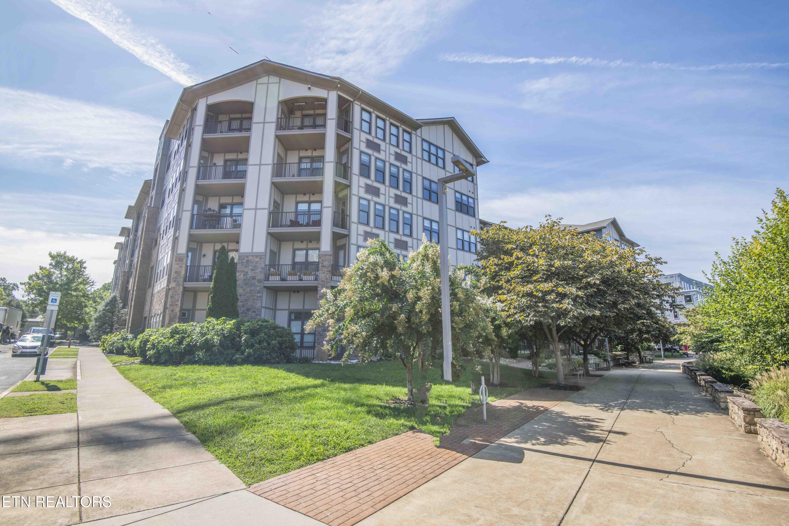 445 W Blount Ave, Knoxville, TN - Fort Loudoun and Tellico Lake Real Estate - Image# 51
