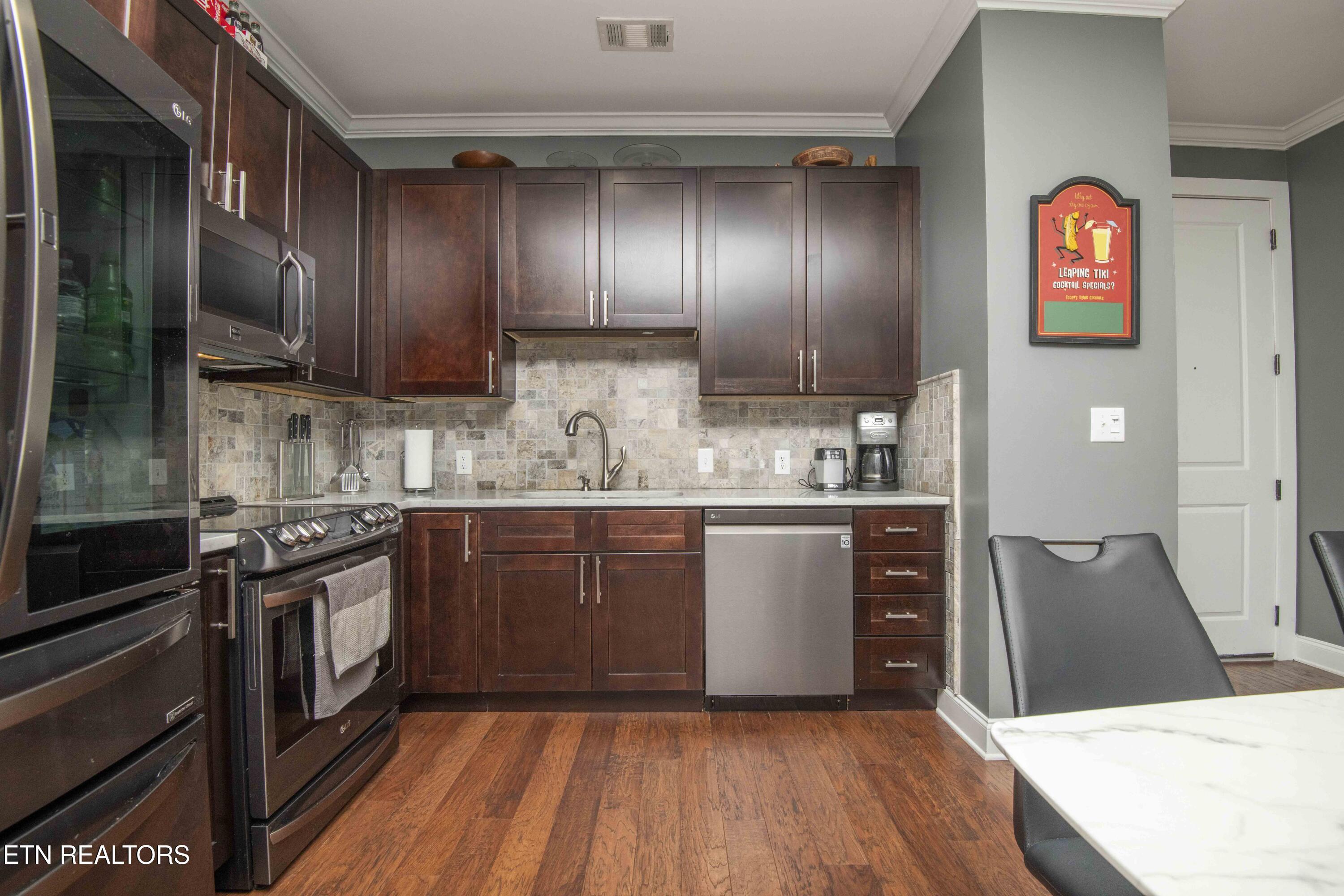 445 W Blount Ave, Knoxville, TN - Fort Loudoun and Tellico Lake Real Estate - Image# 9