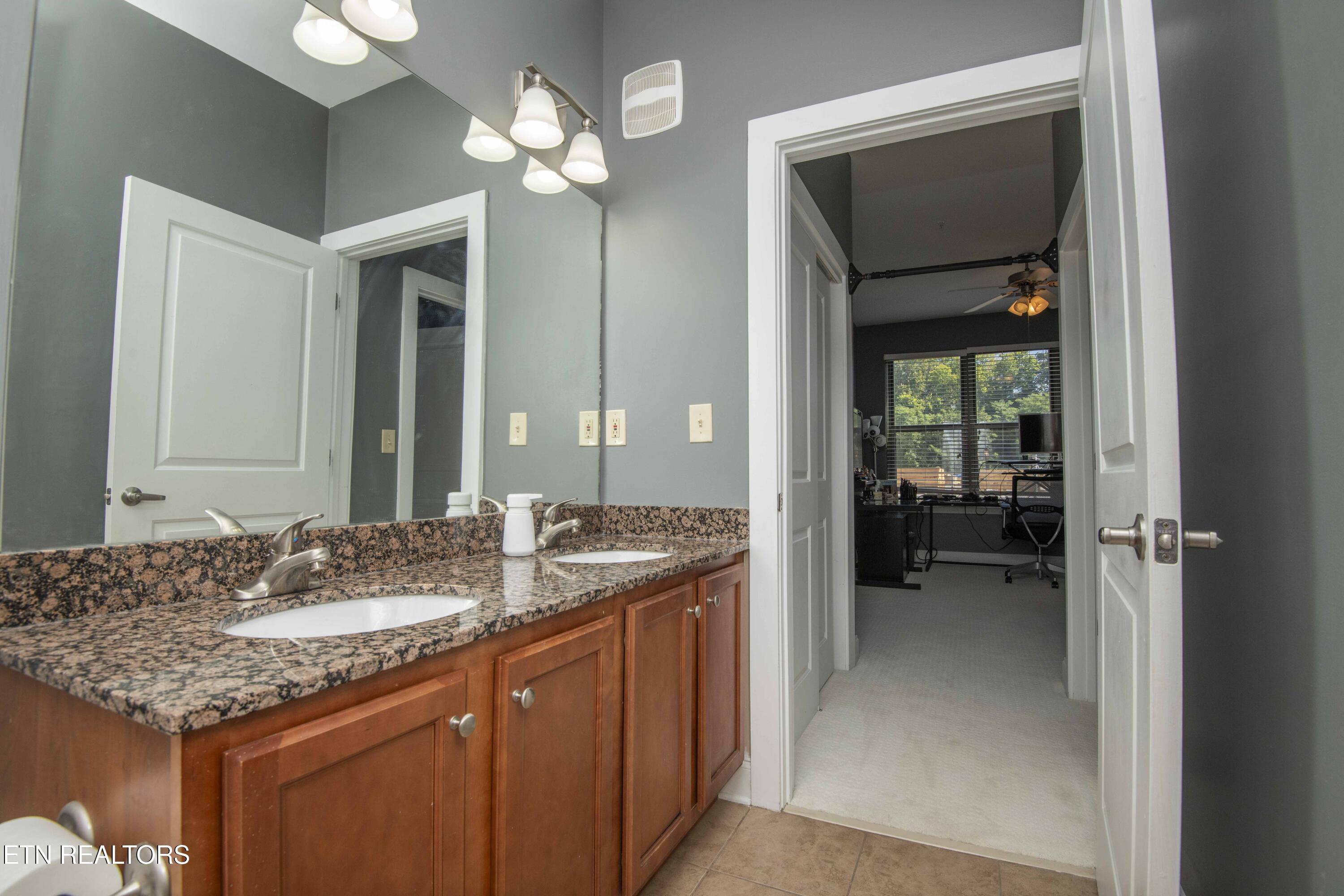445 W Blount Ave, Knoxville, TN - Fort Loudoun and Tellico Lake Real Estate - Image# 34