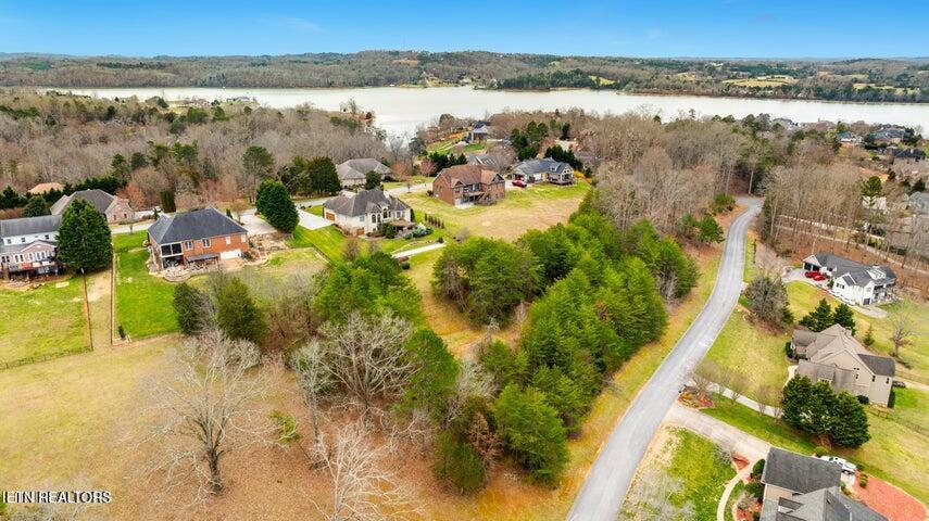 165 Glen Mar Drive, Lenoir City, TN - Fort Loudoun and Tellico Lake Real Estate - Image# 2
