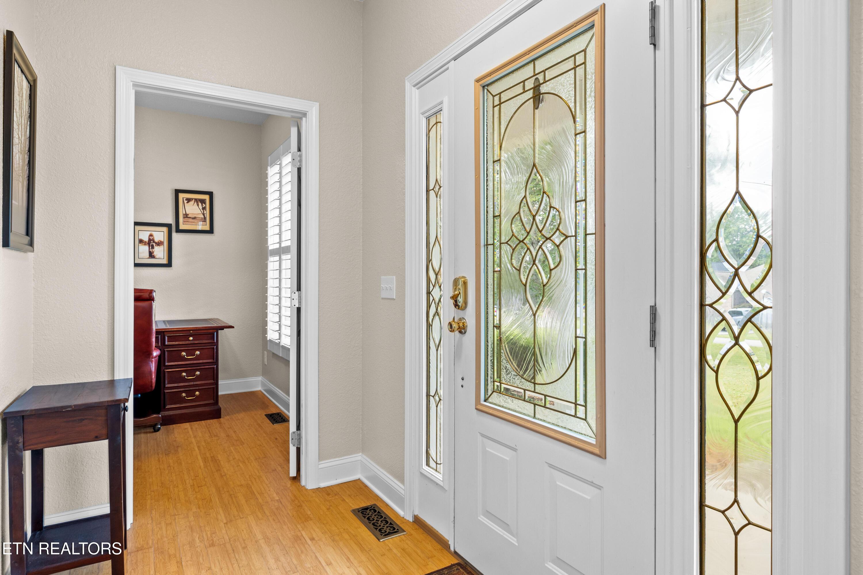 1812 Crazy Horse Drive, Maryville, TN - Fort Loudoun and Tellico Lake Real Estate - Image# 6