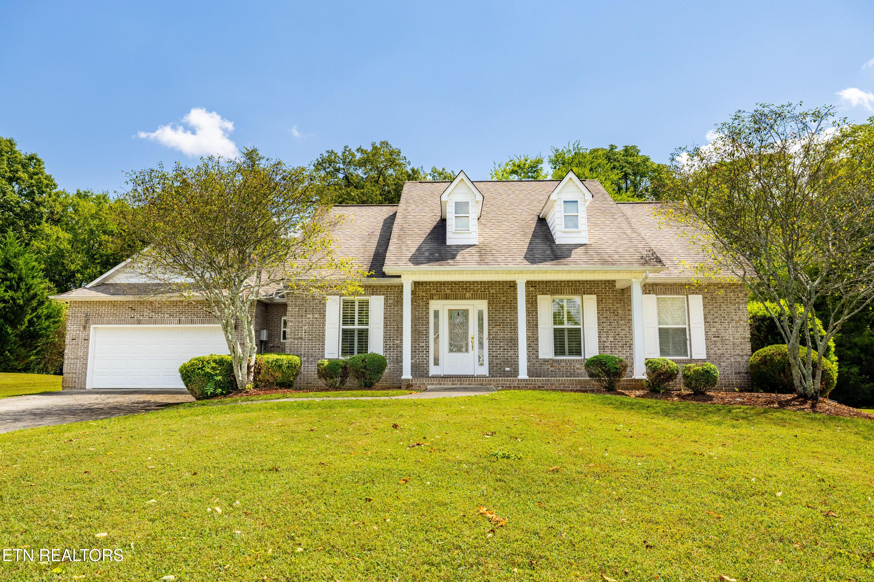 1812 Crazy Horse Drive, Maryville, TN - Fort Loudoun and Tellico Lake Real Estate - Image# 1