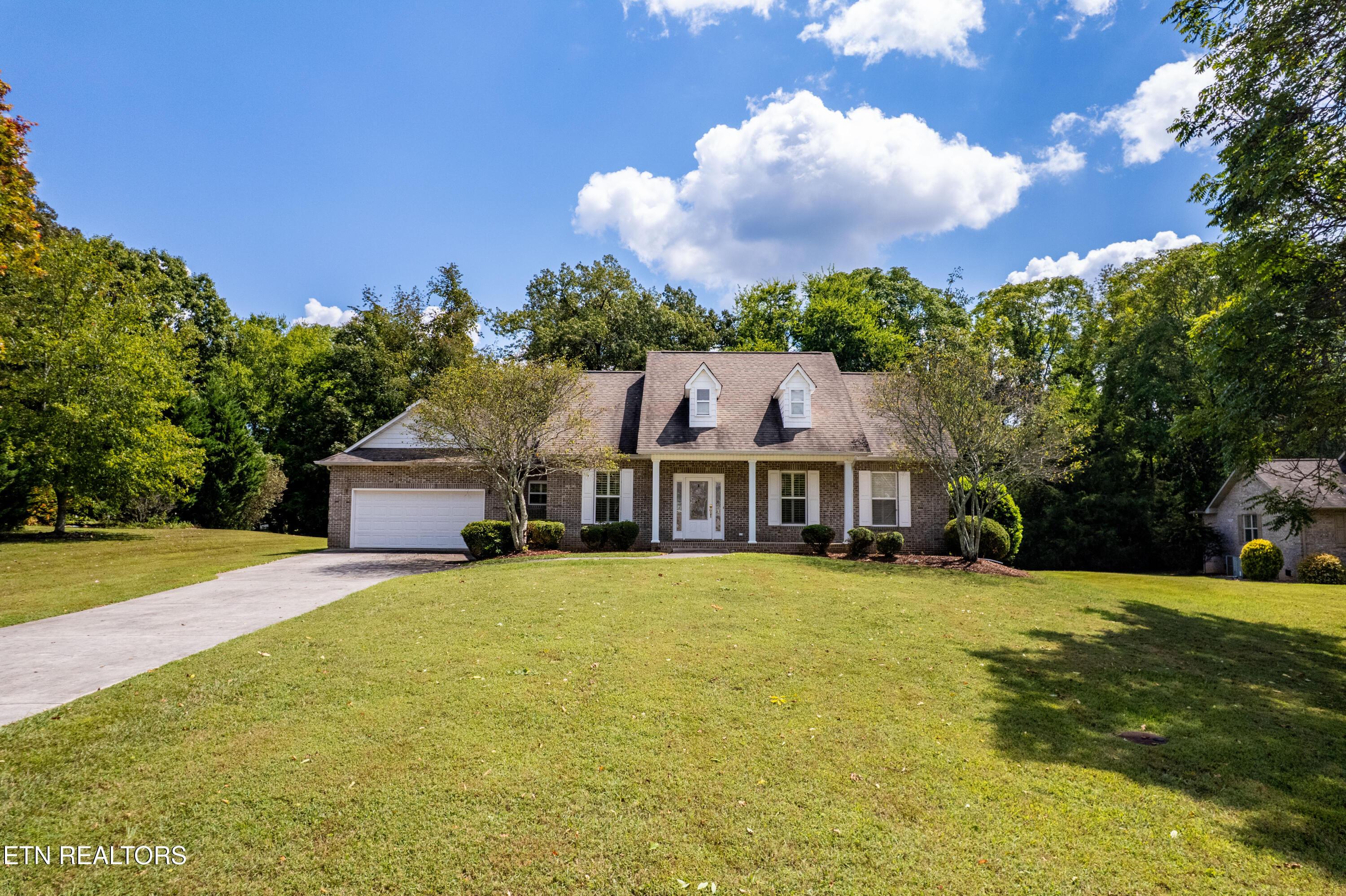 1812 Crazy Horse Drive, Maryville, TN - Fort Loudoun and Tellico Lake Real Estate - Image# 2
