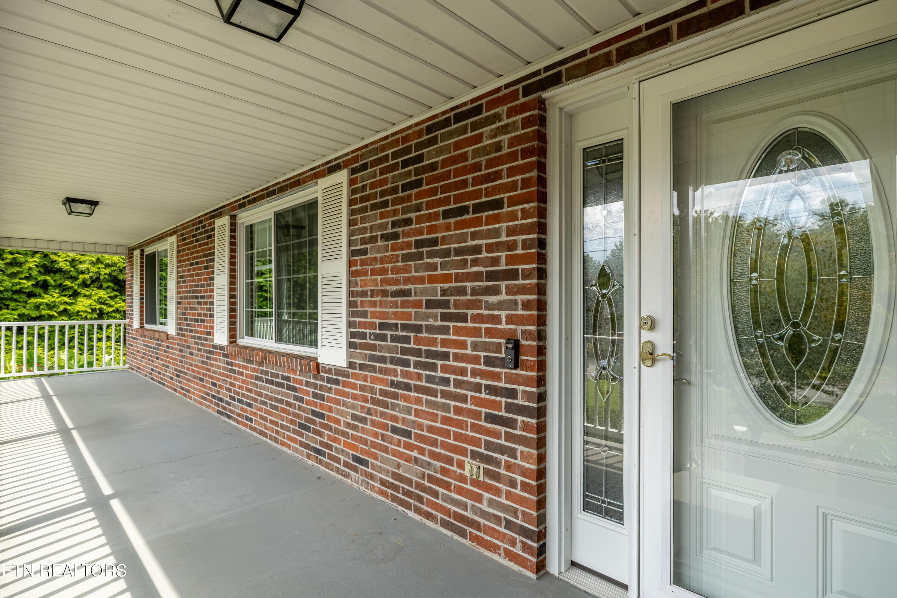 235 River Chase Rd, Lenoir City, TN - Fort Loudoun and Tellico Lake Real Estate - Image# 2
