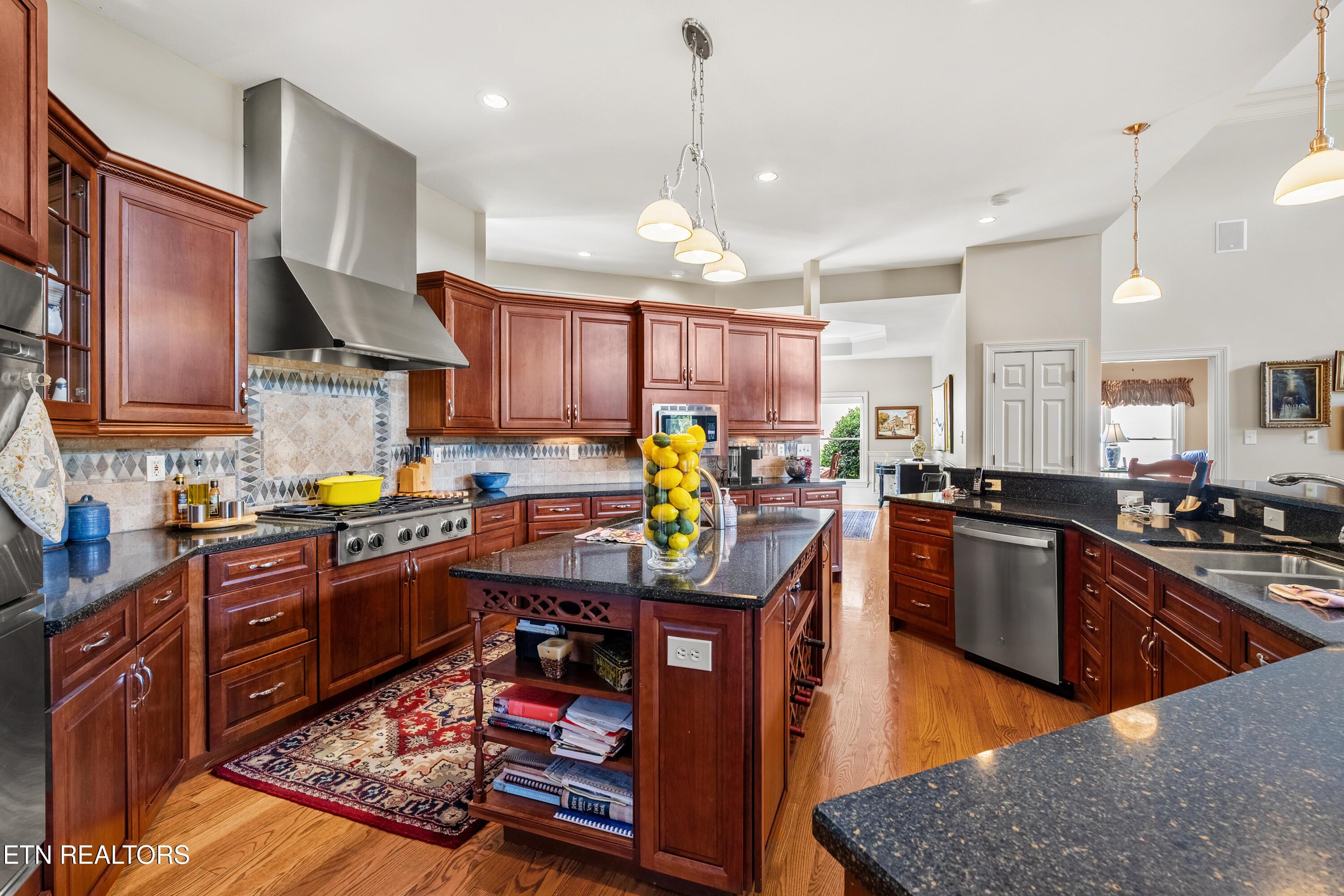 363 Golanvyi Tr, Vonore, TN - Fort Loudoun and Tellico Lake Real Estate - Image# 13