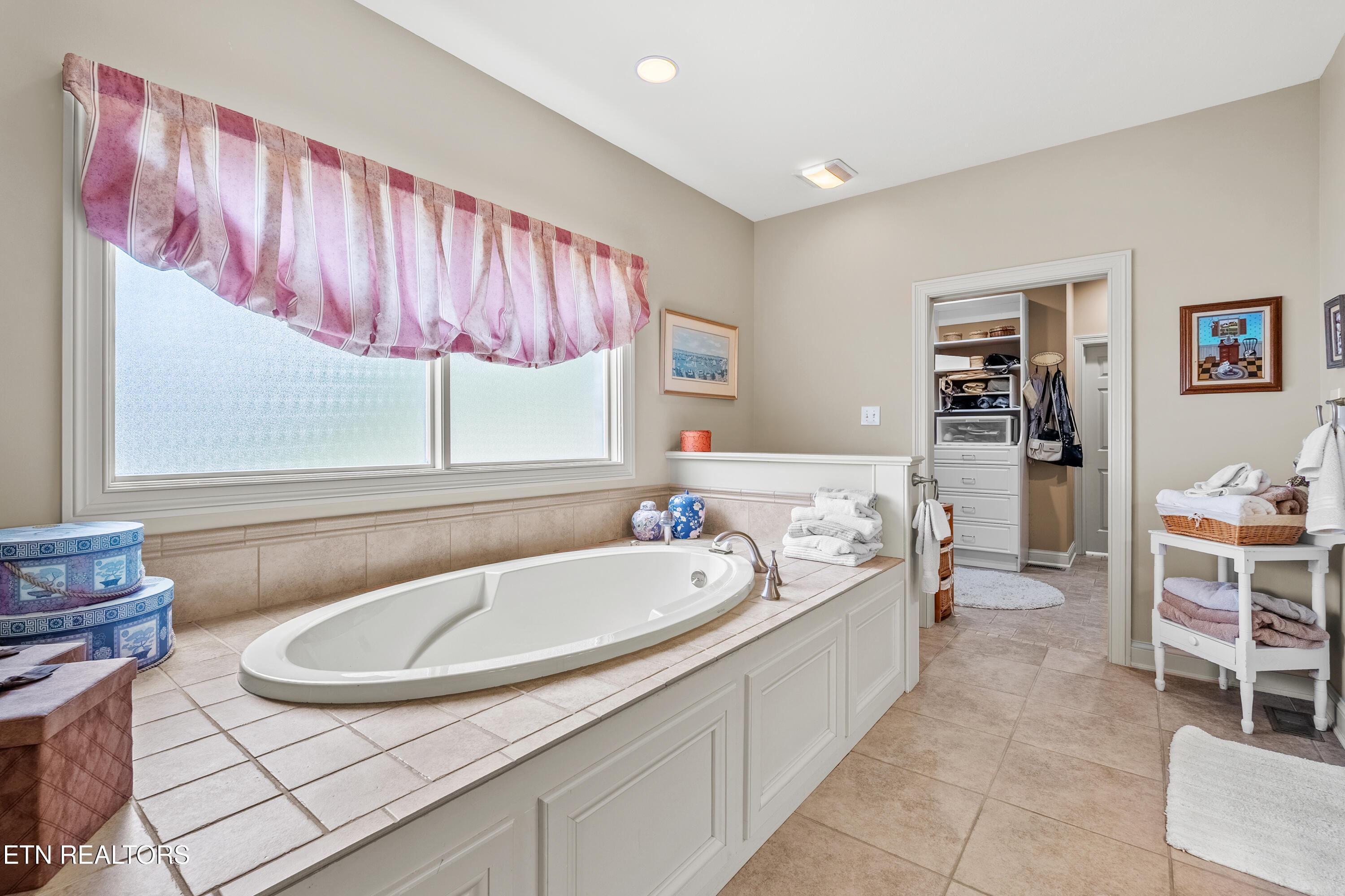363 Golanvyi Tr, Vonore, TN - Fort Loudoun and Tellico Lake Real Estate - Image# 36