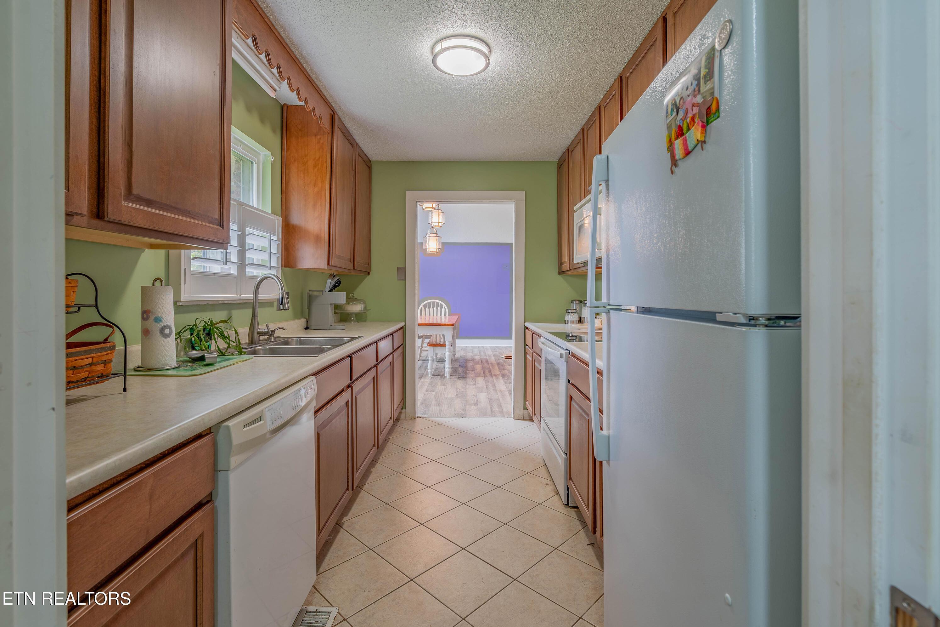 951 Foster Drive, Lenoir City, TN - Fort Loudoun and Tellico Lake Real Estate - Image# 7