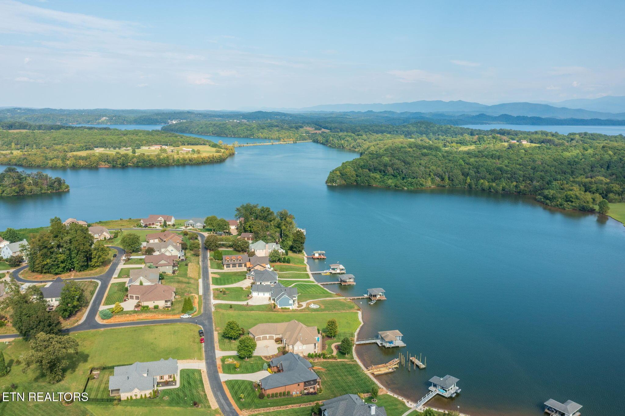 136 Hiwonihi Tr, Vonore, TN - Fort Loudoun and Tellico Lake Real Estate - Image# 55