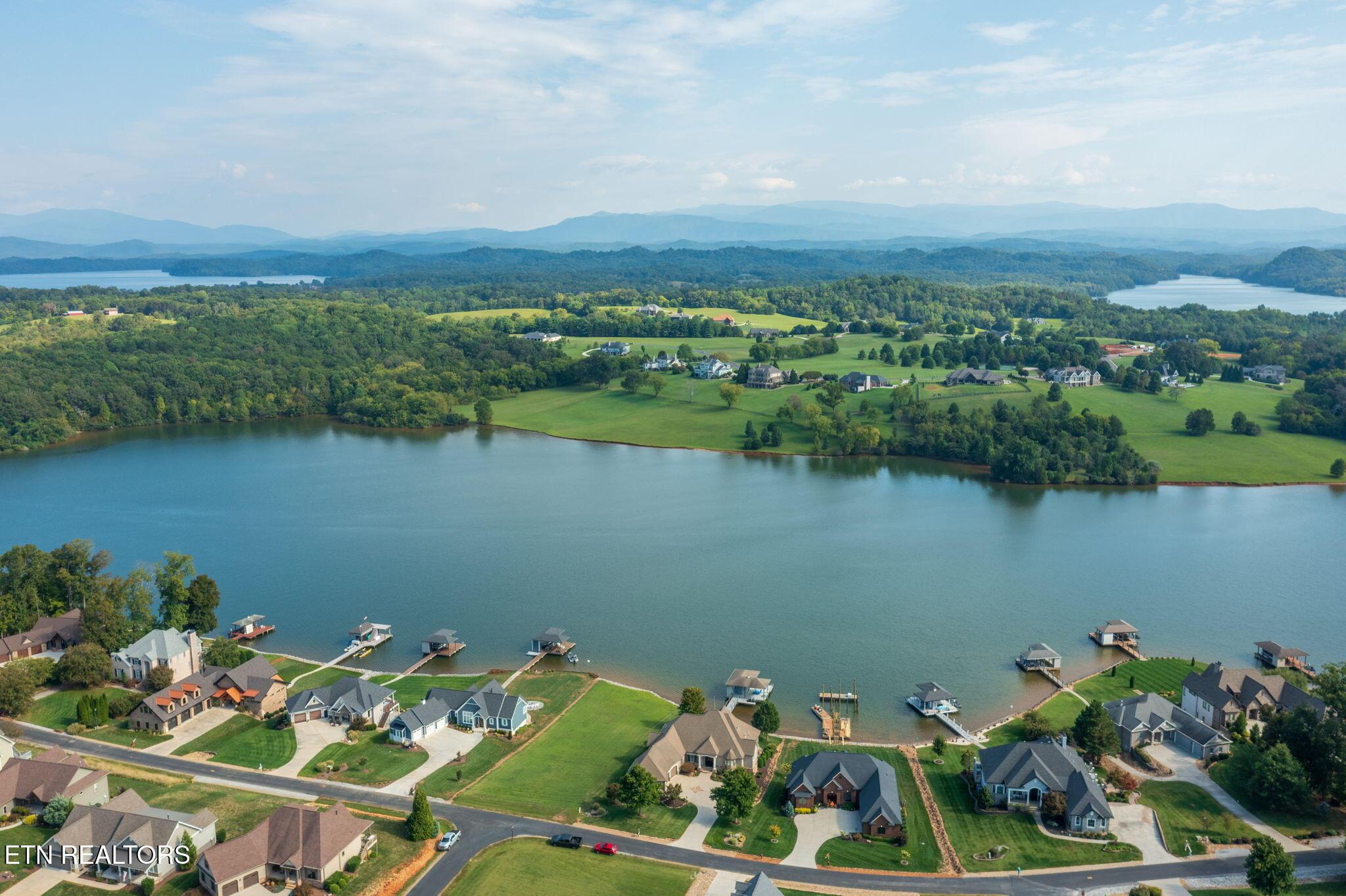 136 Hiwonihi Tr, Vonore, TN - Fort Loudoun and Tellico Lake Real Estate - Image# 53