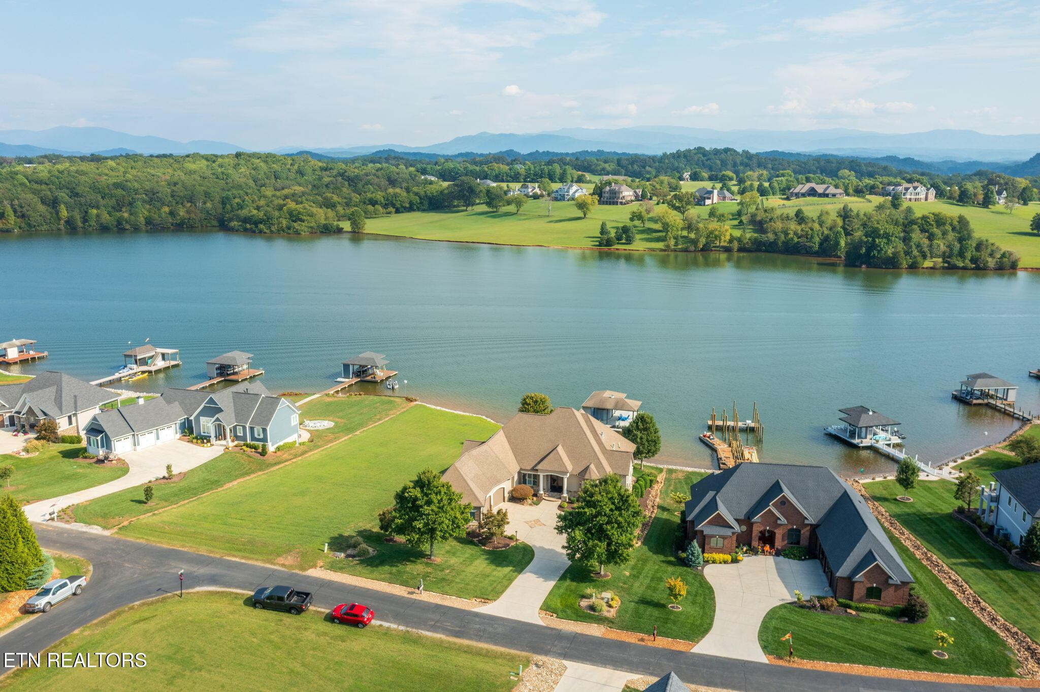 136 Hiwonihi Tr, Vonore, TN - Fort Loudoun and Tellico Lake Real Estate - Image# 54