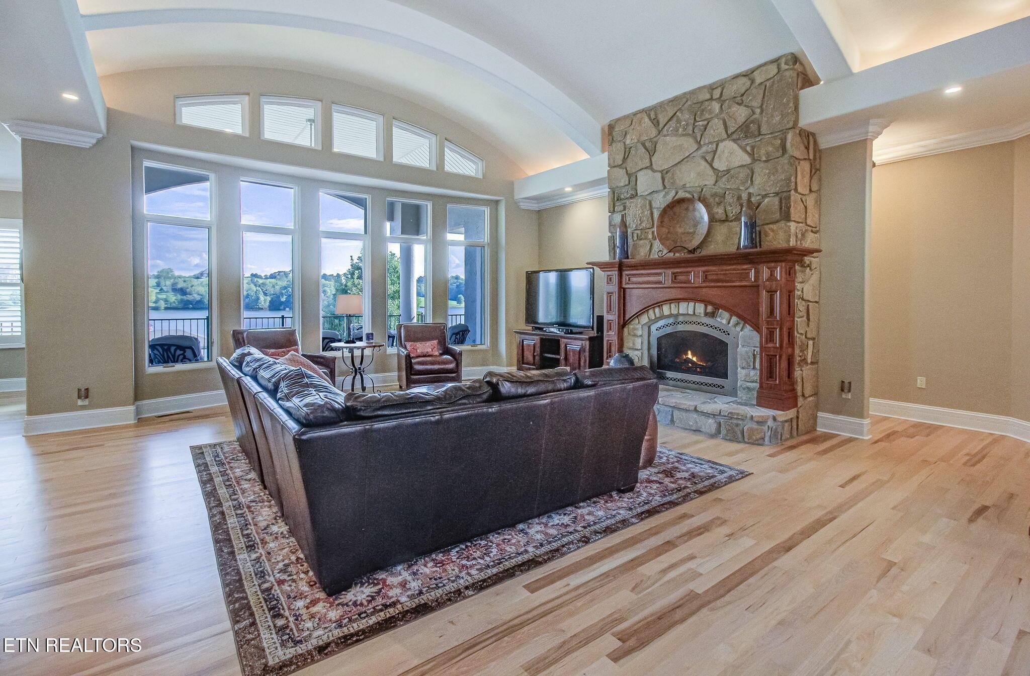 136 Hiwonihi Tr, Vonore, TN - Fort Loudoun and Tellico Lake Real Estate - Image# 7