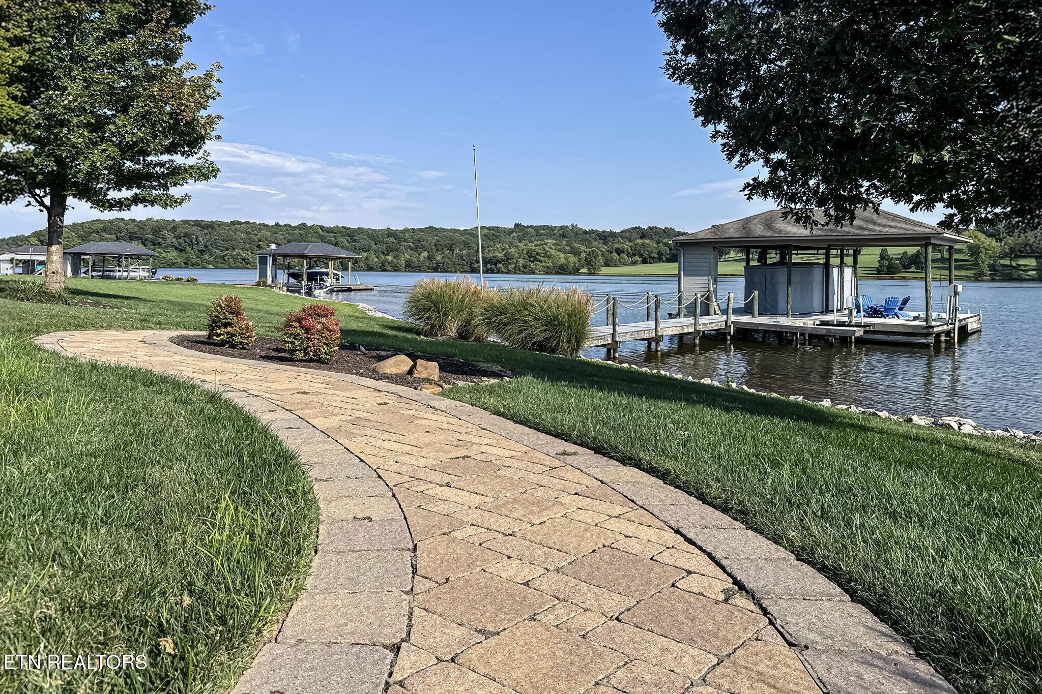 136 Hiwonihi Tr, Vonore, TN - Fort Loudoun and Tellico Lake Real Estate - Image# 48