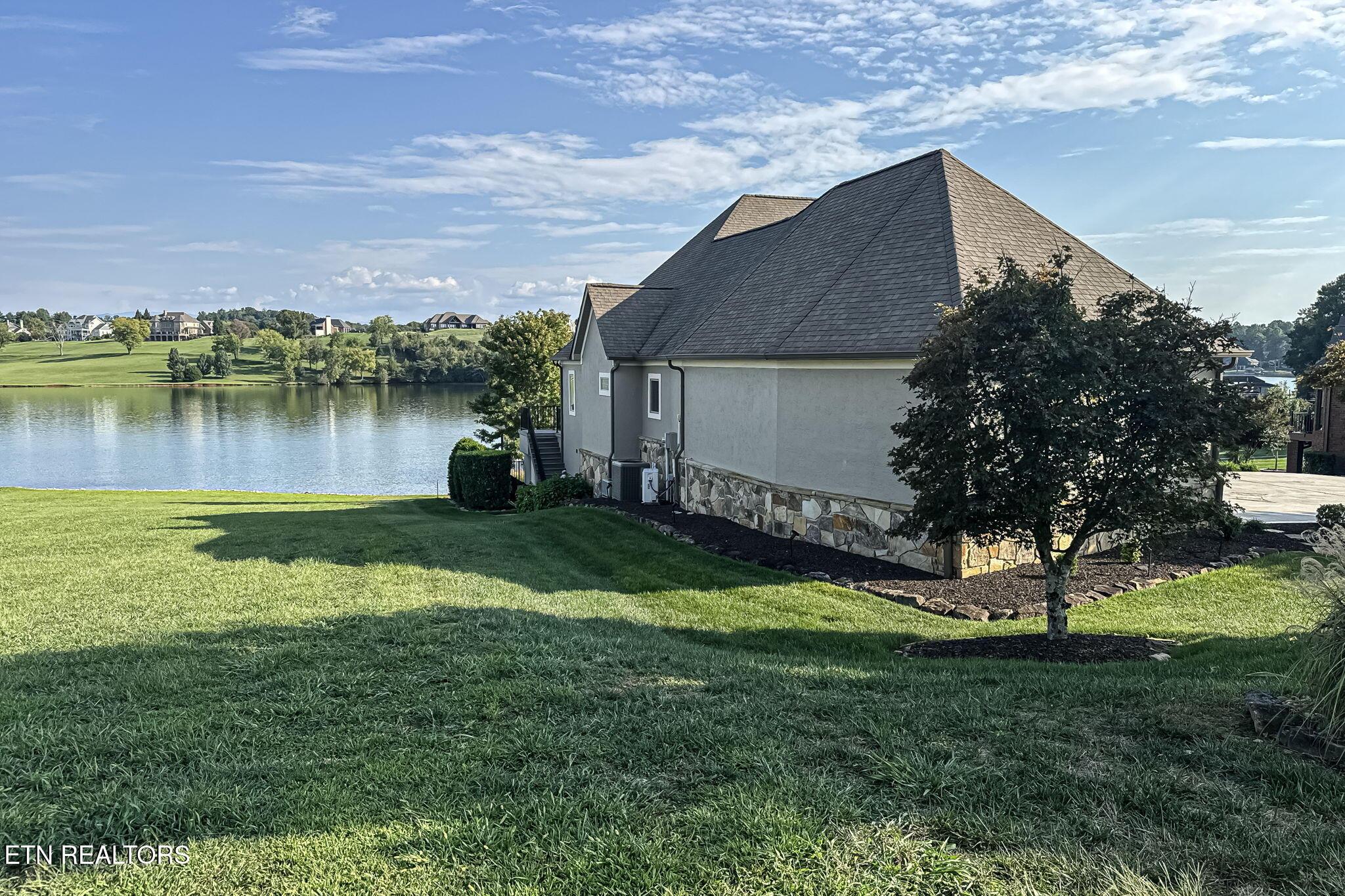 136 Hiwonihi Tr, Vonore, TN - Fort Loudoun and Tellico Lake Real Estate - Image# 59