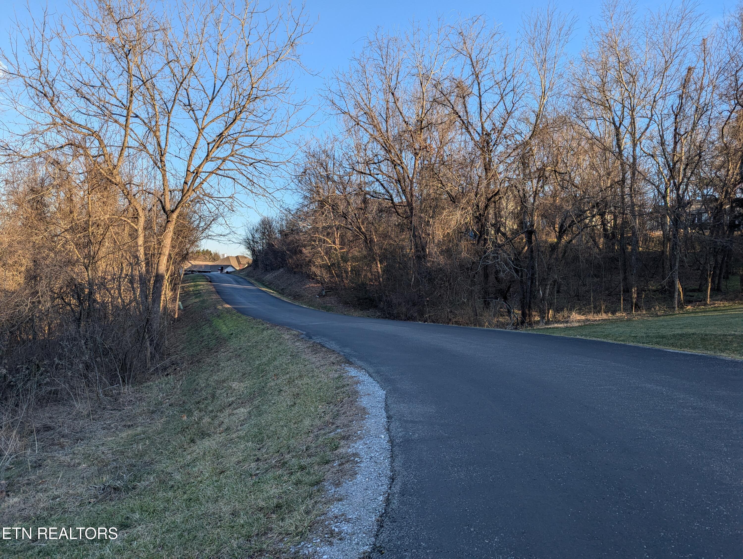 261 Ootsima Way, Loudon, TN - Fort Loudoun and Tellico Lake Real Estate - Image# 1