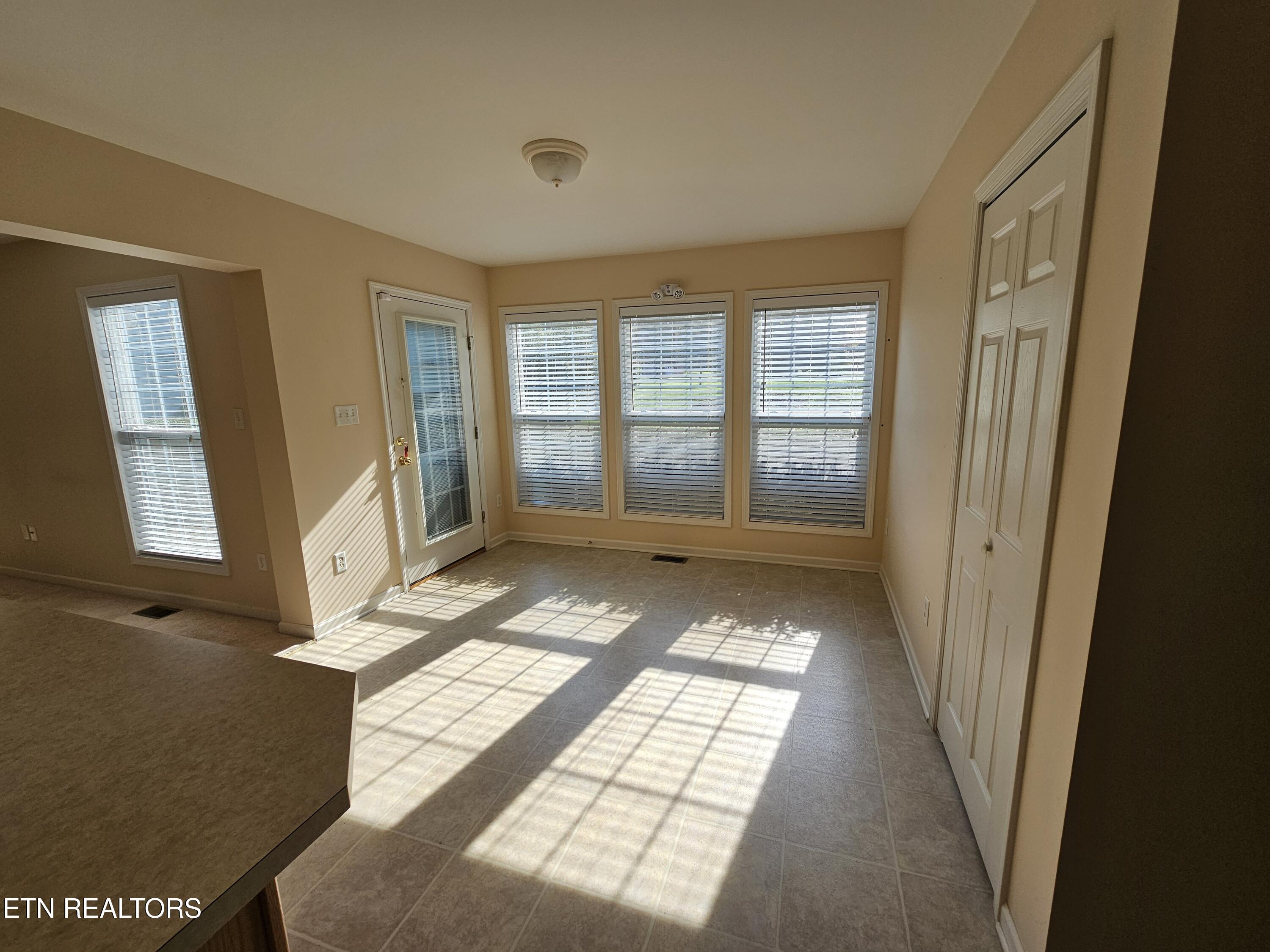 208 Kiowa Point, Loudon, TN - Fort Loudoun and Tellico Lake Real Estate - Image# 8