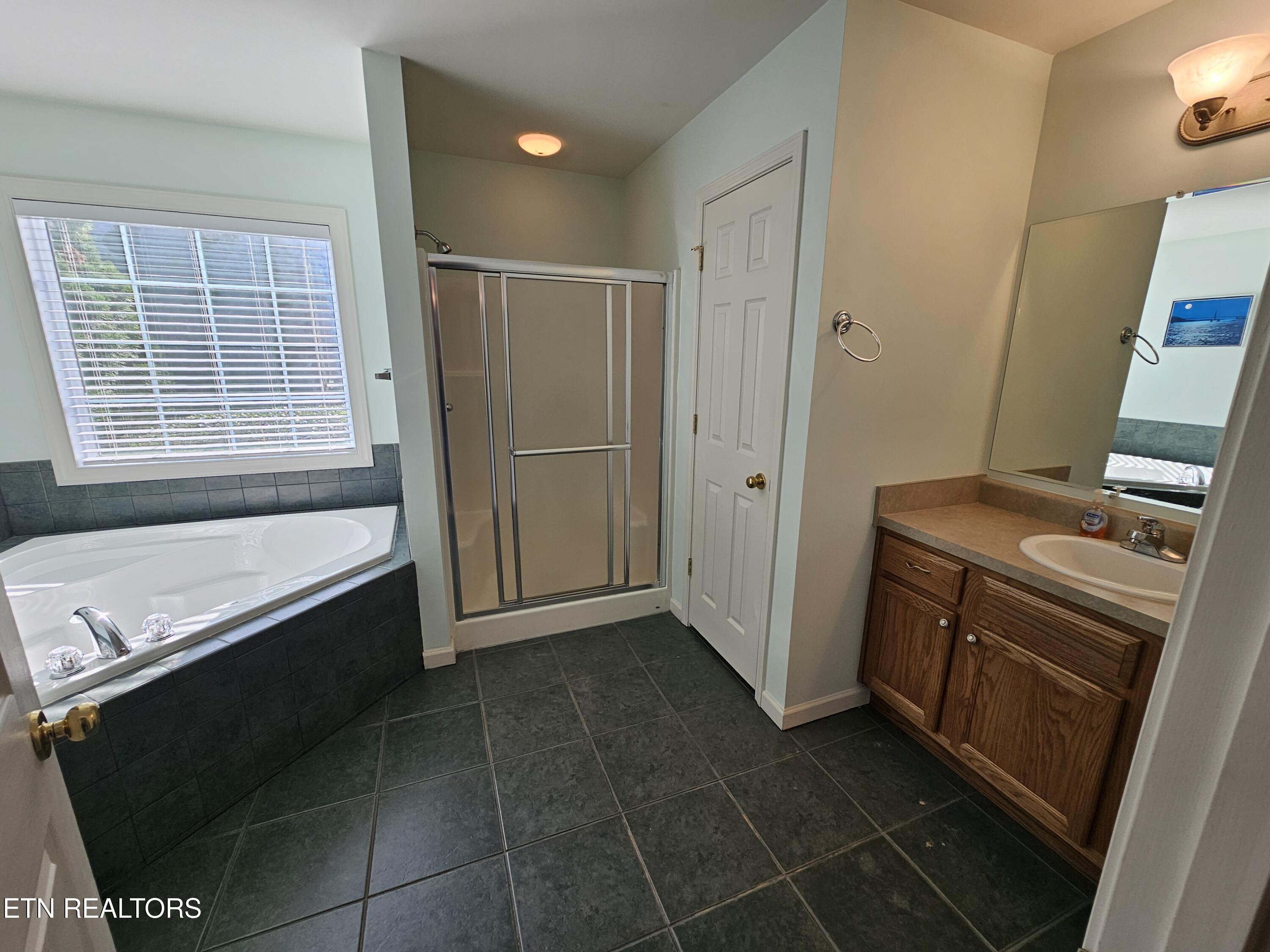 208 Kiowa Point, Loudon, TN - Fort Loudoun and Tellico Lake Real Estate - Image# 13