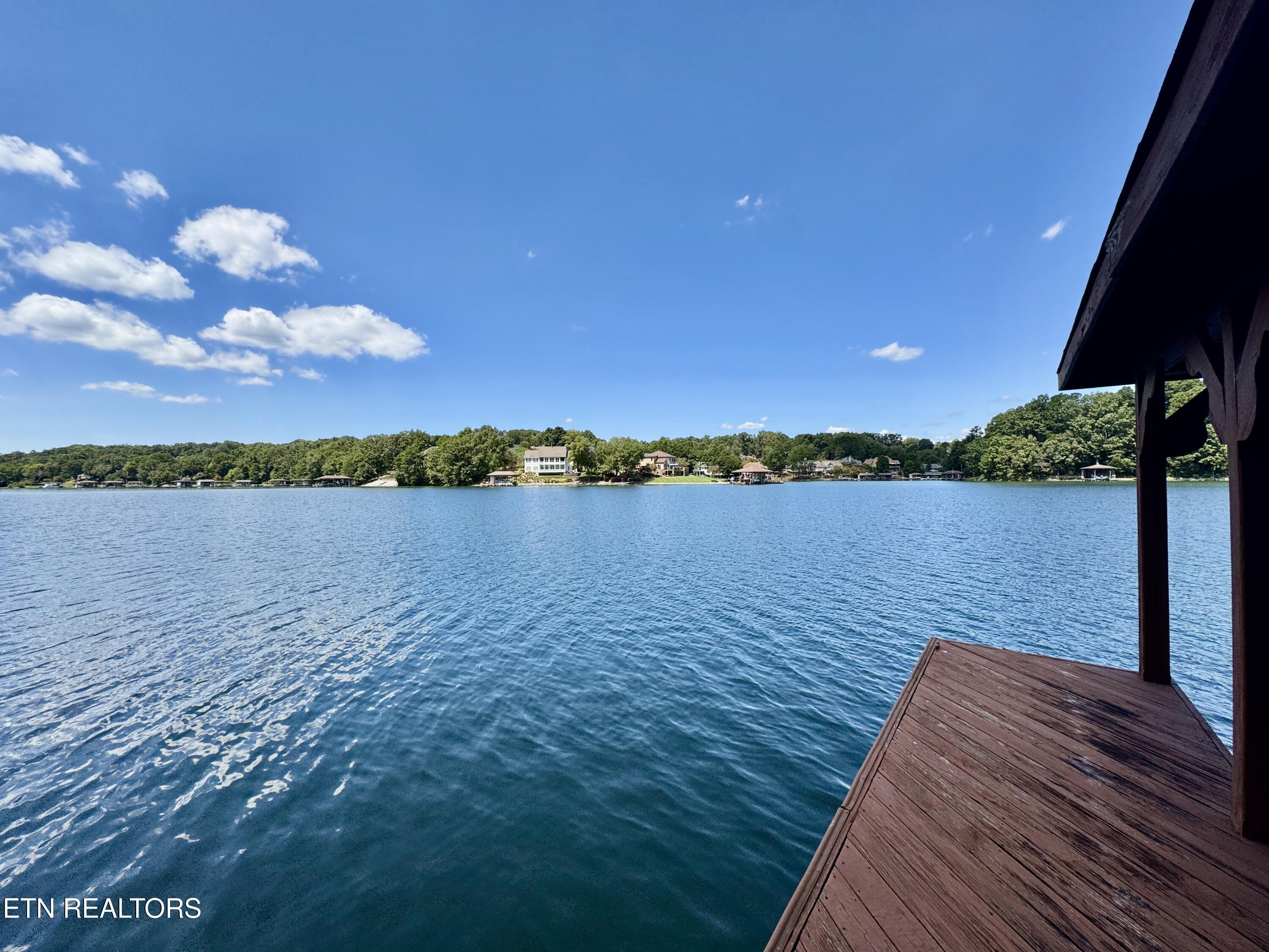 207 Chickasaw Lane, Loudon, TN - Fort Loudoun and Tellico Lake Real Estate - Image# 9