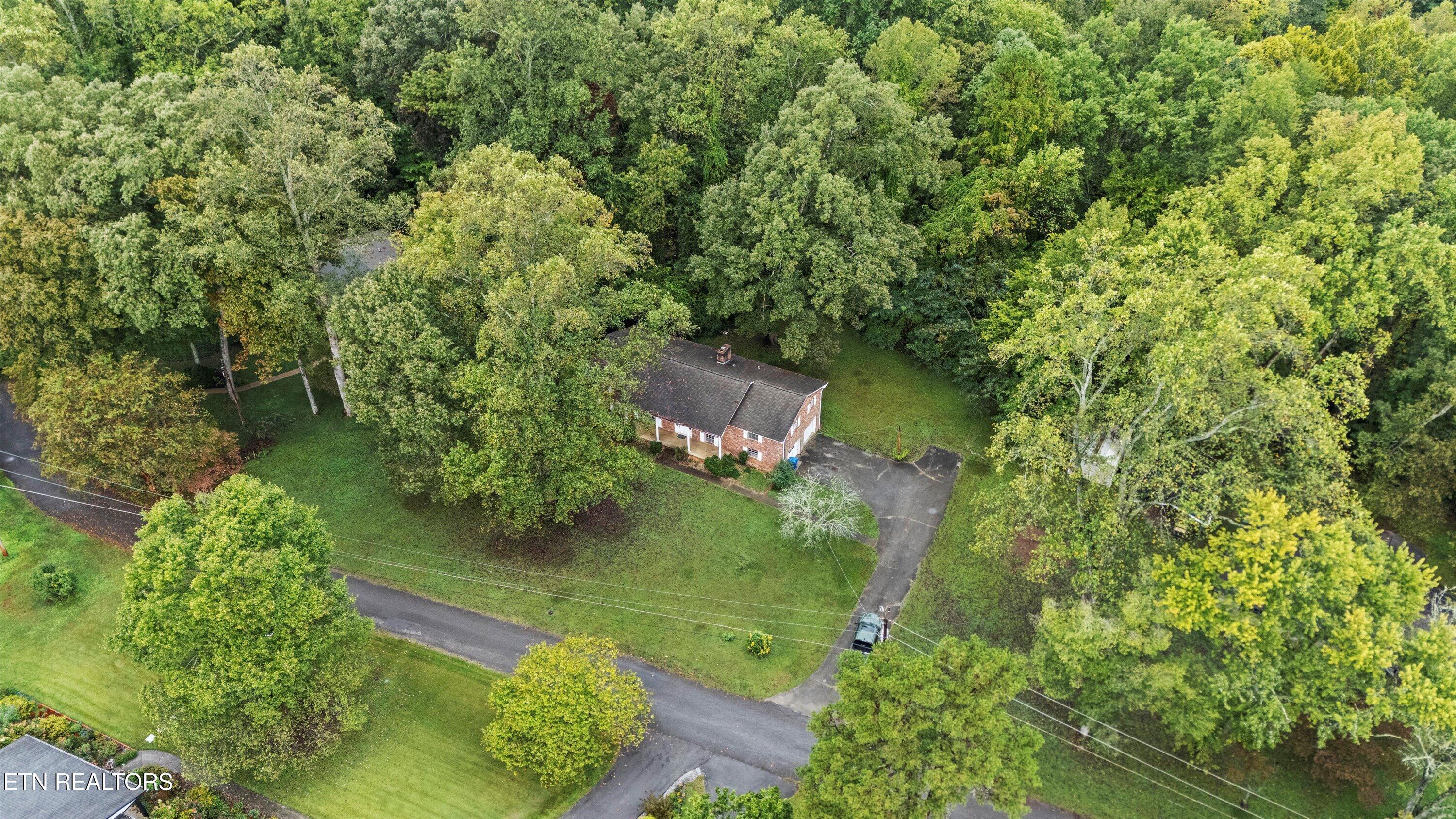 3533 Raines Lane, Knoxville, TN - Fort Loudoun and Tellico Lake Real Estate - Image# 2