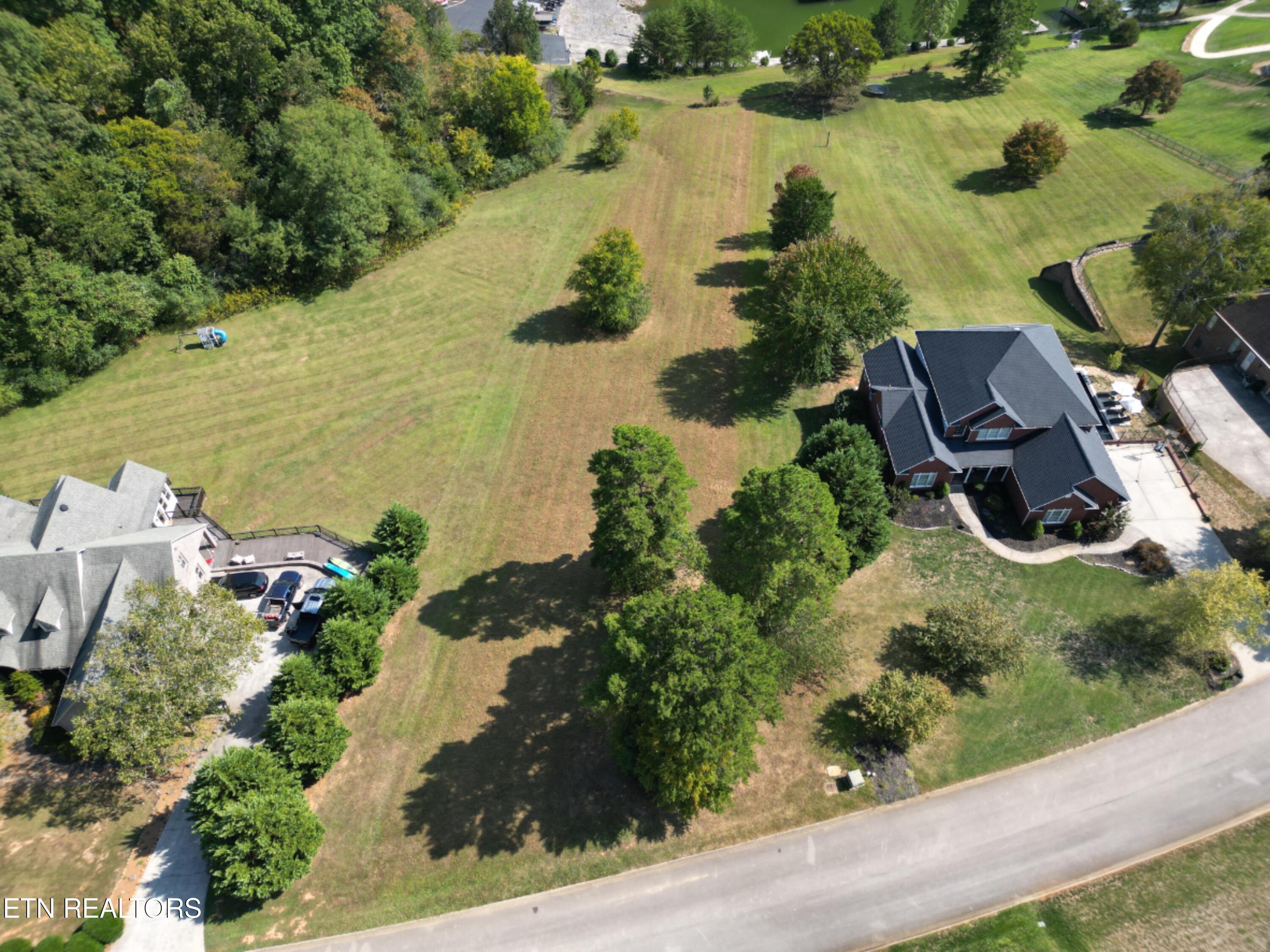 275 Conkinnon Drive, Lenoir City, TN - Fort Loudoun and Tellico Lake Real Estate - Image# 6