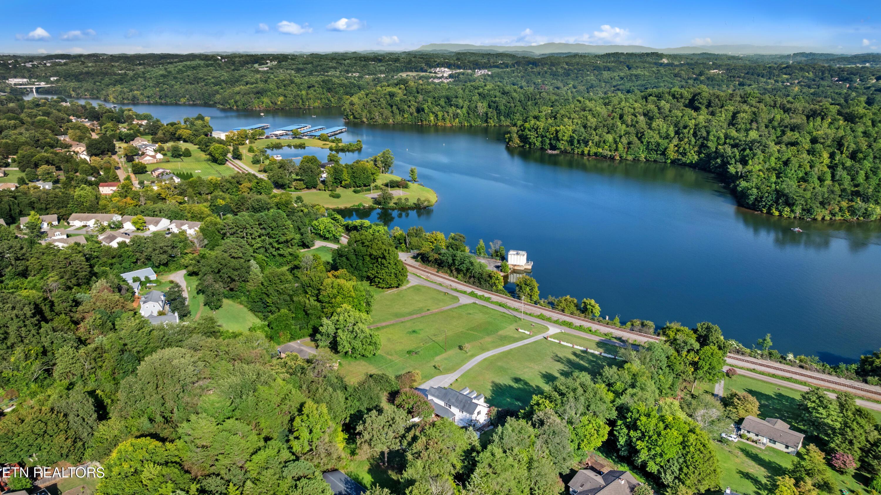 1143 Jenkins Lane, Knoxville, TN - Fort Loudoun and Tellico Lake Real Estate - Image# 5