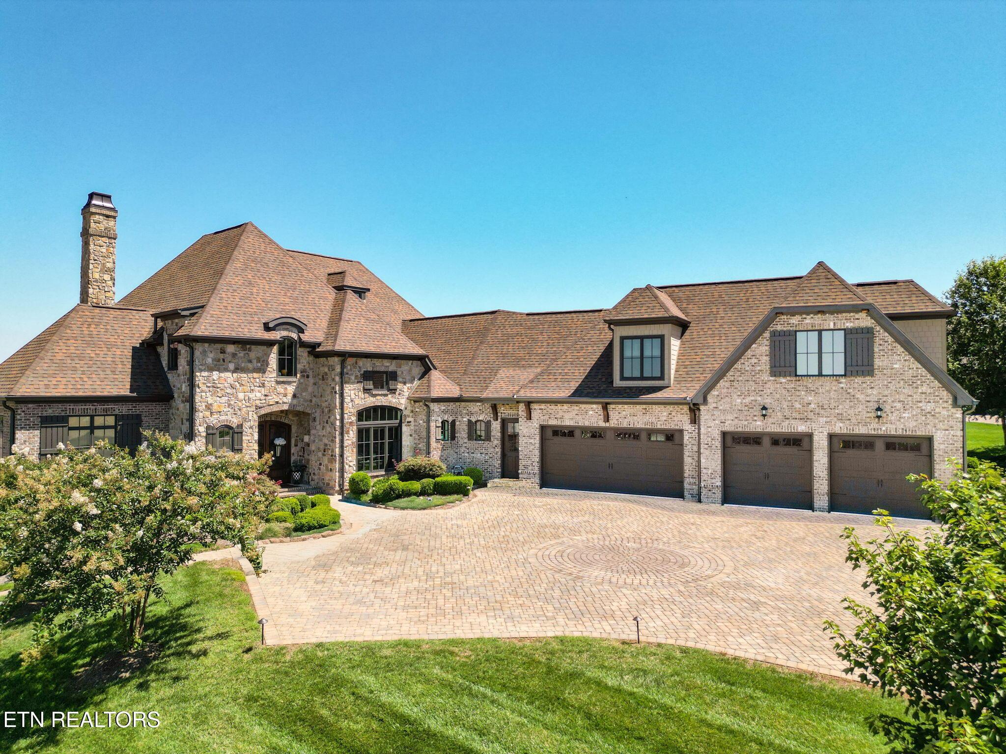 497 Southern Way, Lenoir City, TN - Fort Loudoun and Tellico Lake Real Estate - Image# 2
