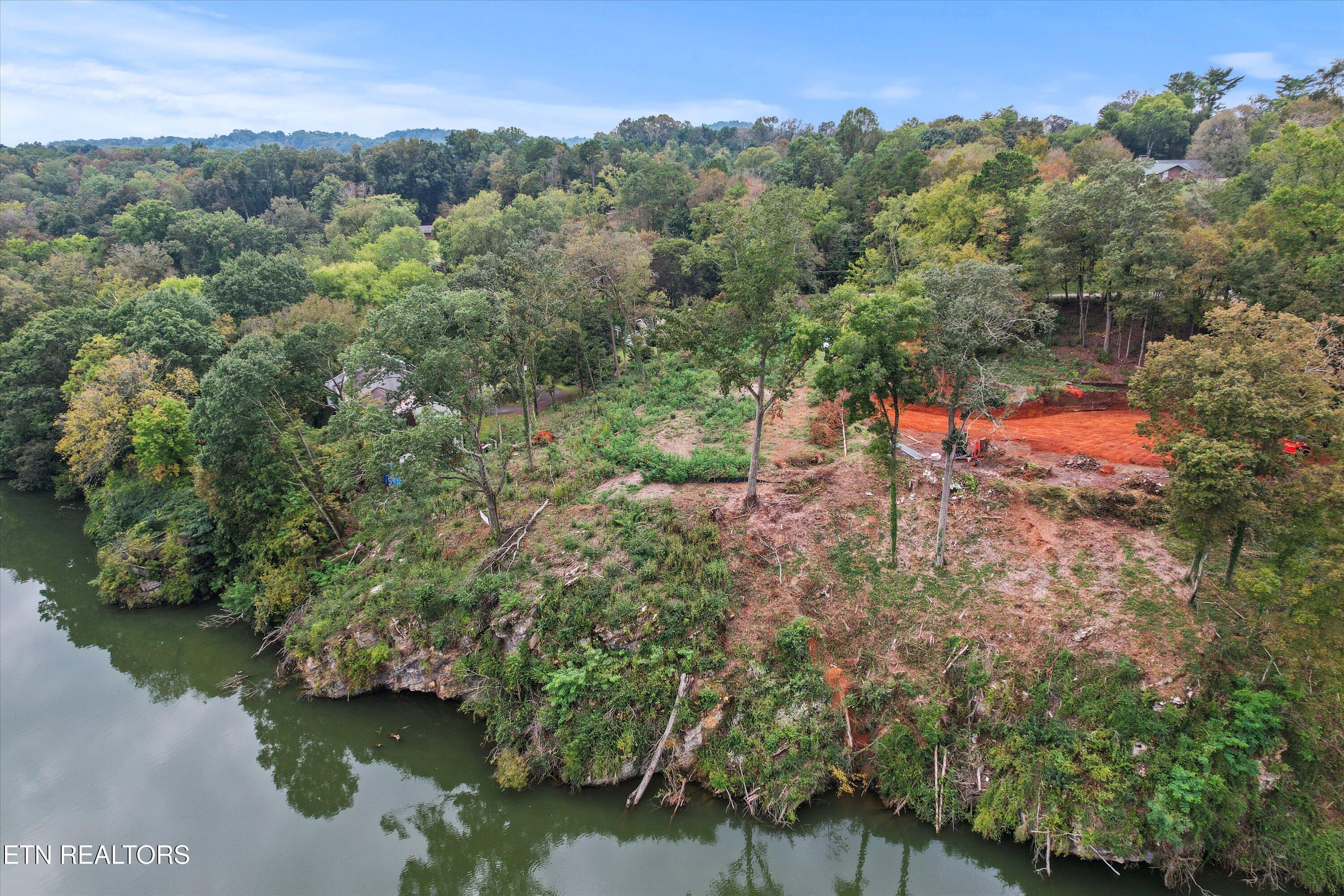 2101 Woodmere Lane, Knoxville, TN - Fort Loudoun and Tellico Lake Real Estate - Image# 6