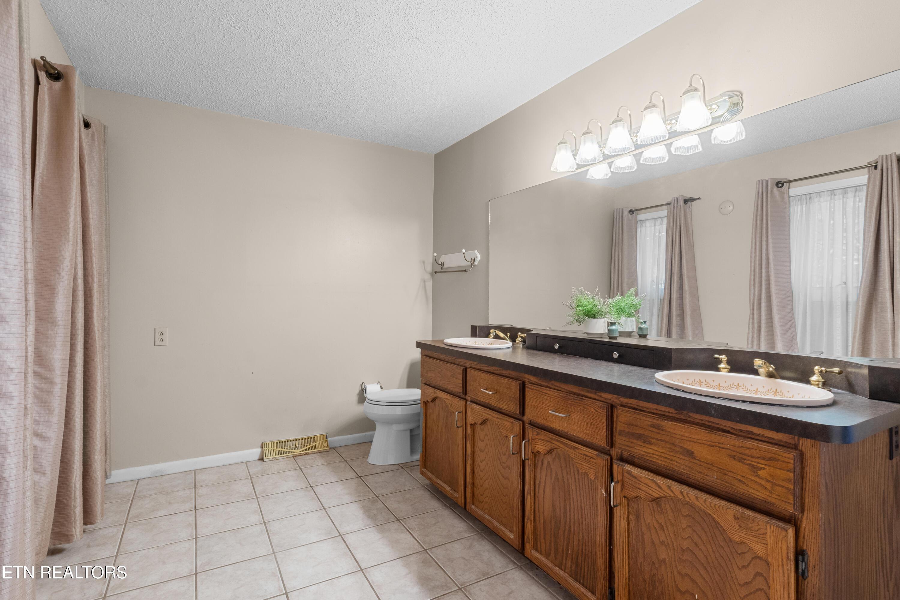 859 Collie Cove Court, Friendsville, TN - Fort Loudoun and Tellico Lake Real Estate - Image# 27