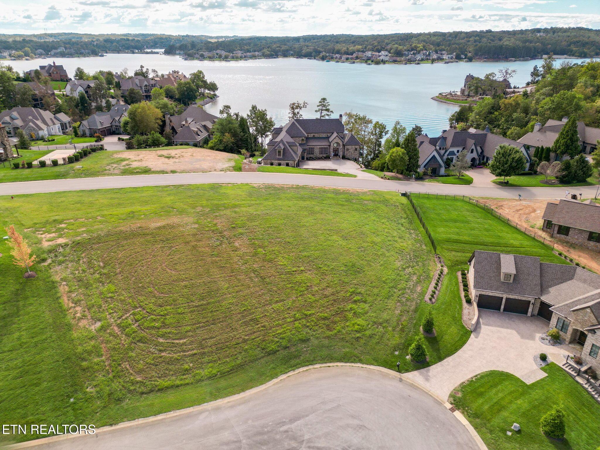 625 Cypress Pointe Drive, Lenoir City, TN - Fort Loudoun and Tellico Lake Real Estate - Image# 3
