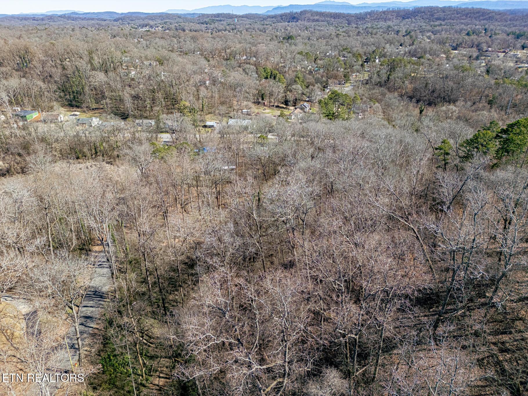 4921 Wise Hills Rd, Knoxville, TN - Fort Loudoun and Tellico Lake Real Estate - Image# 4
