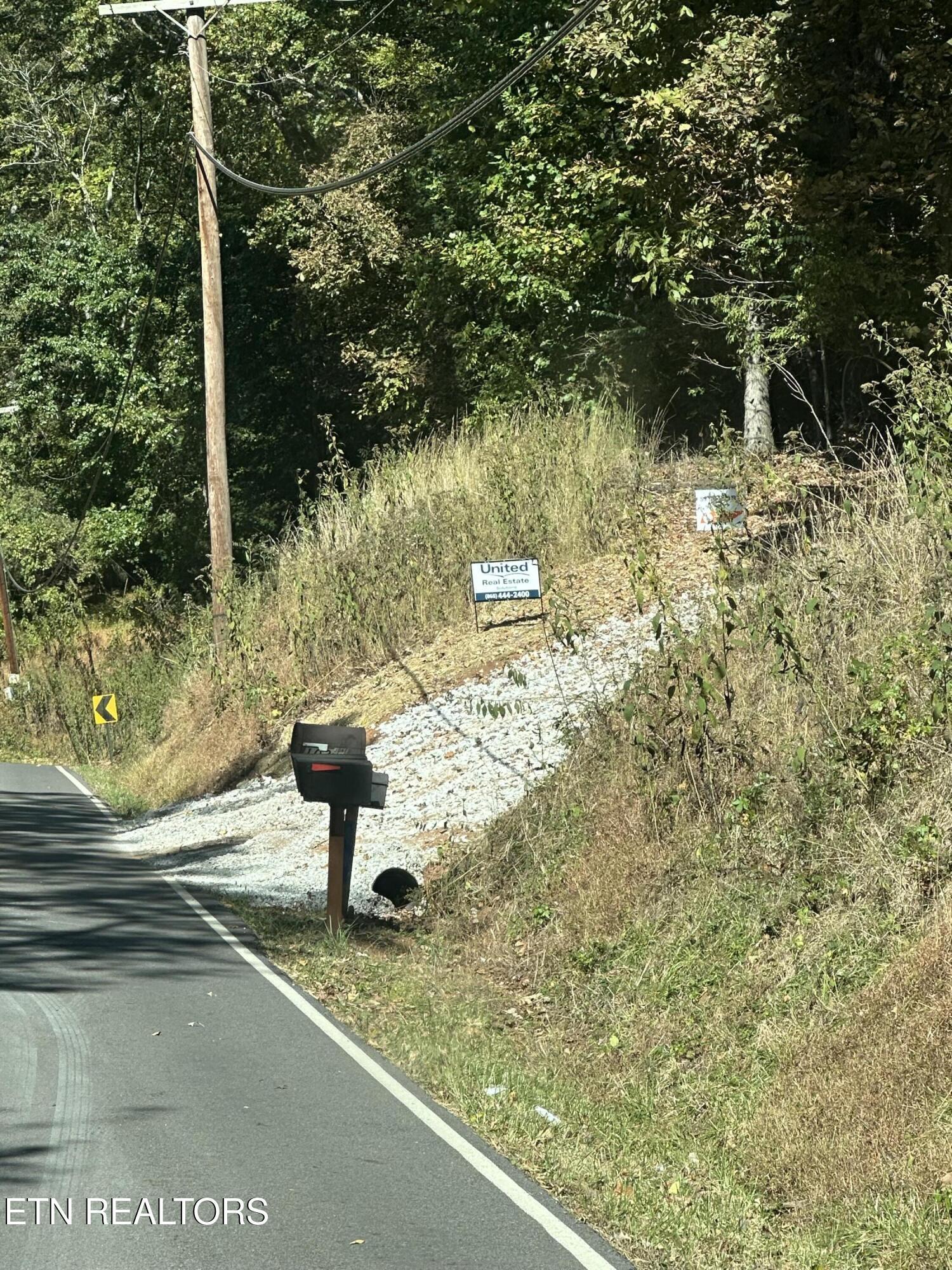 2050 Jones Bend Rd, Louisville, TN - Fort Loudoun and Tellico Lake Real Estate - Image# 2