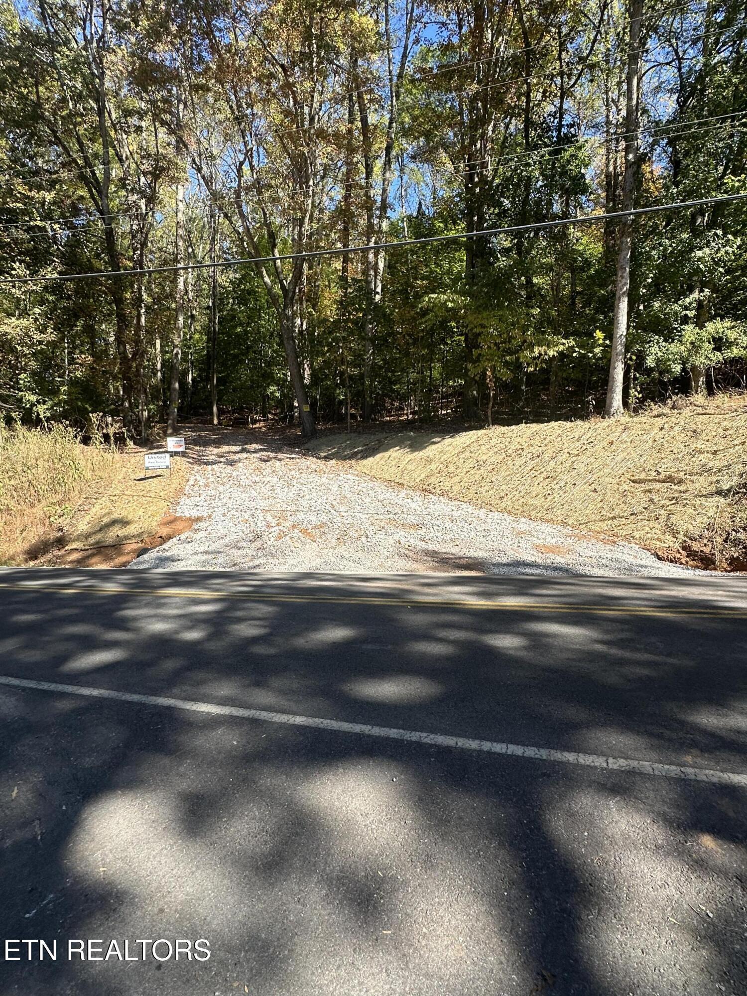 2050 Jones Bend Rd, Louisville, TN - Fort Loudoun and Tellico Lake Real Estate - Image# 7