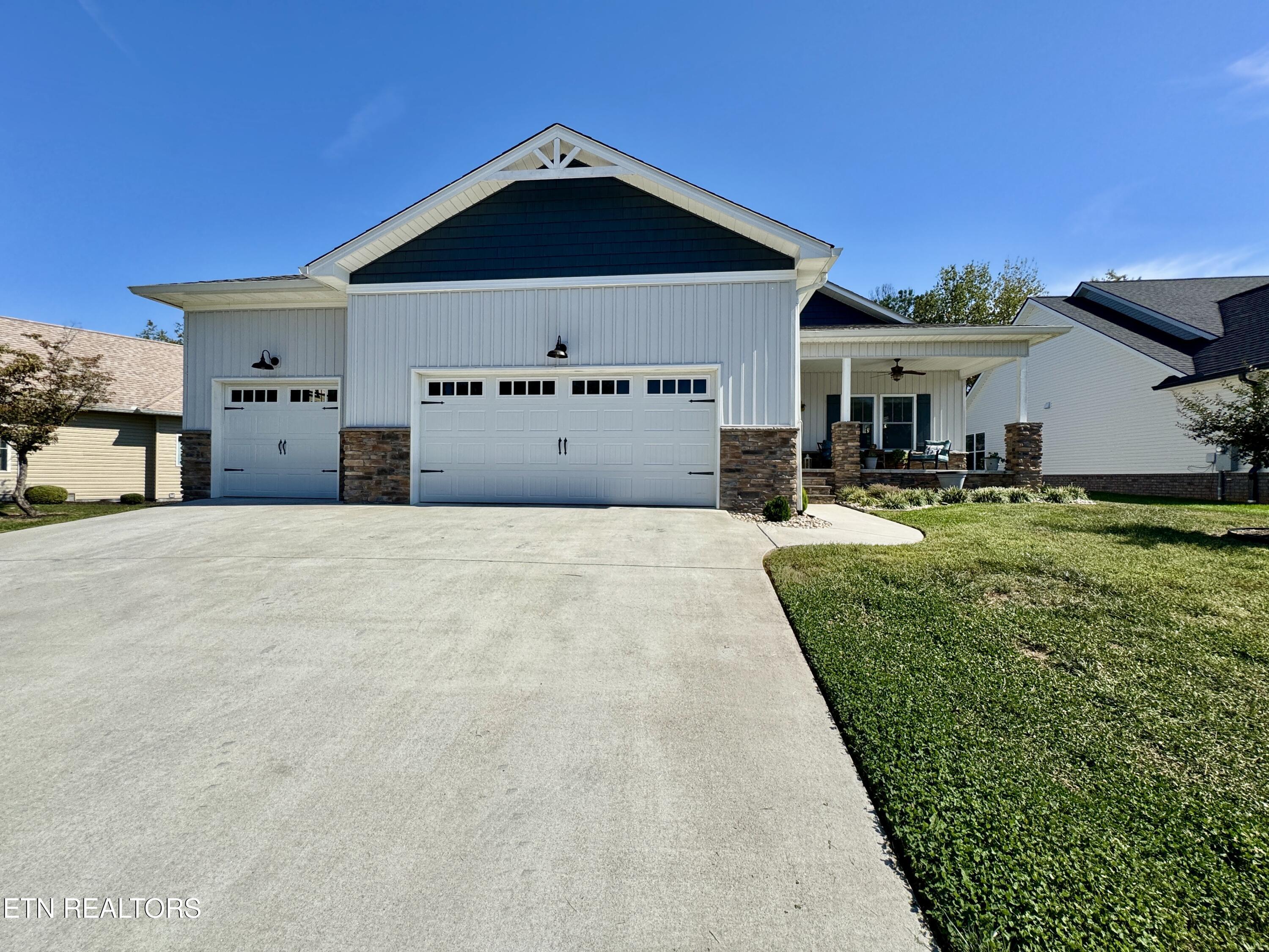 170 Elokwa Way, Loudon, TN - Fort Loudoun and Tellico Lake Real Estate - Image# 2