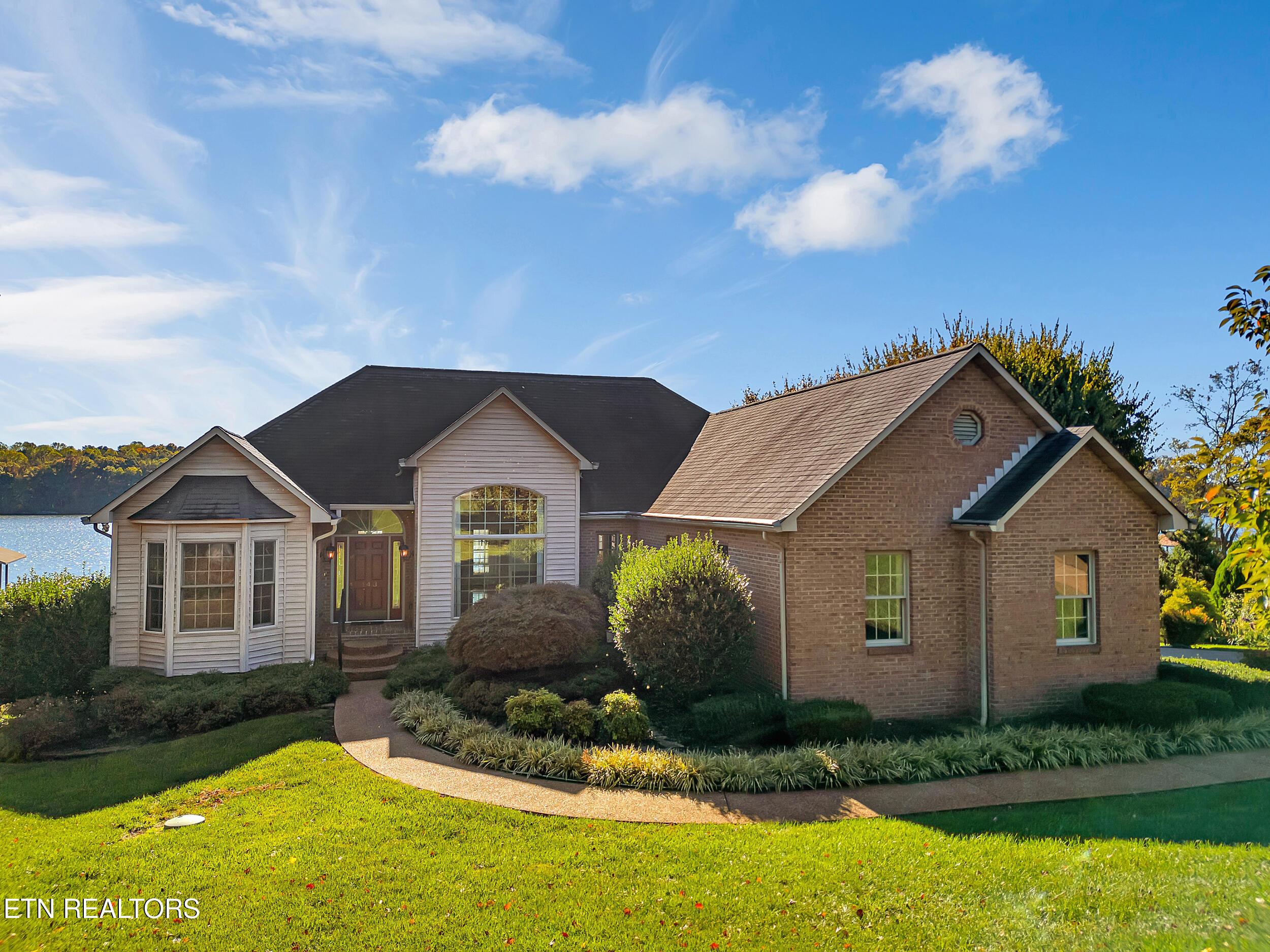 143 Saligugi Way, Loudon, TN - Fort Loudoun and Tellico Lake Real Estate - Image# 2