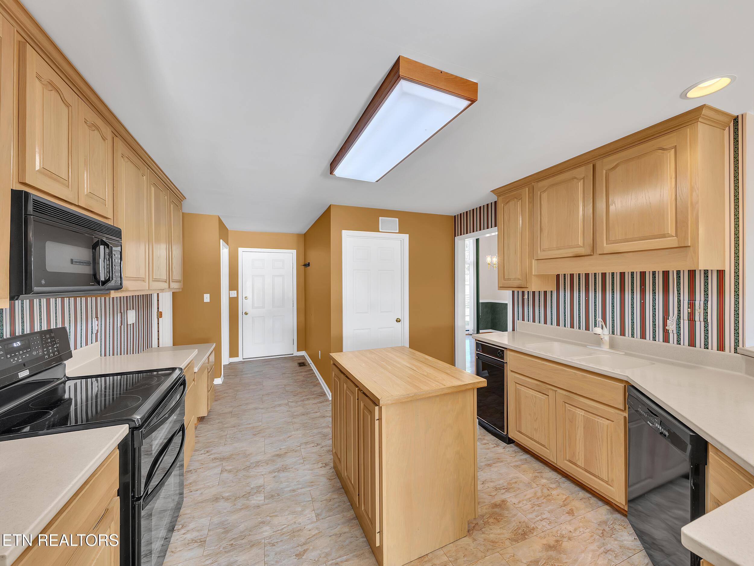 143 Saligugi Way, Loudon, TN - Fort Loudoun and Tellico Lake Real Estate - Image# 18