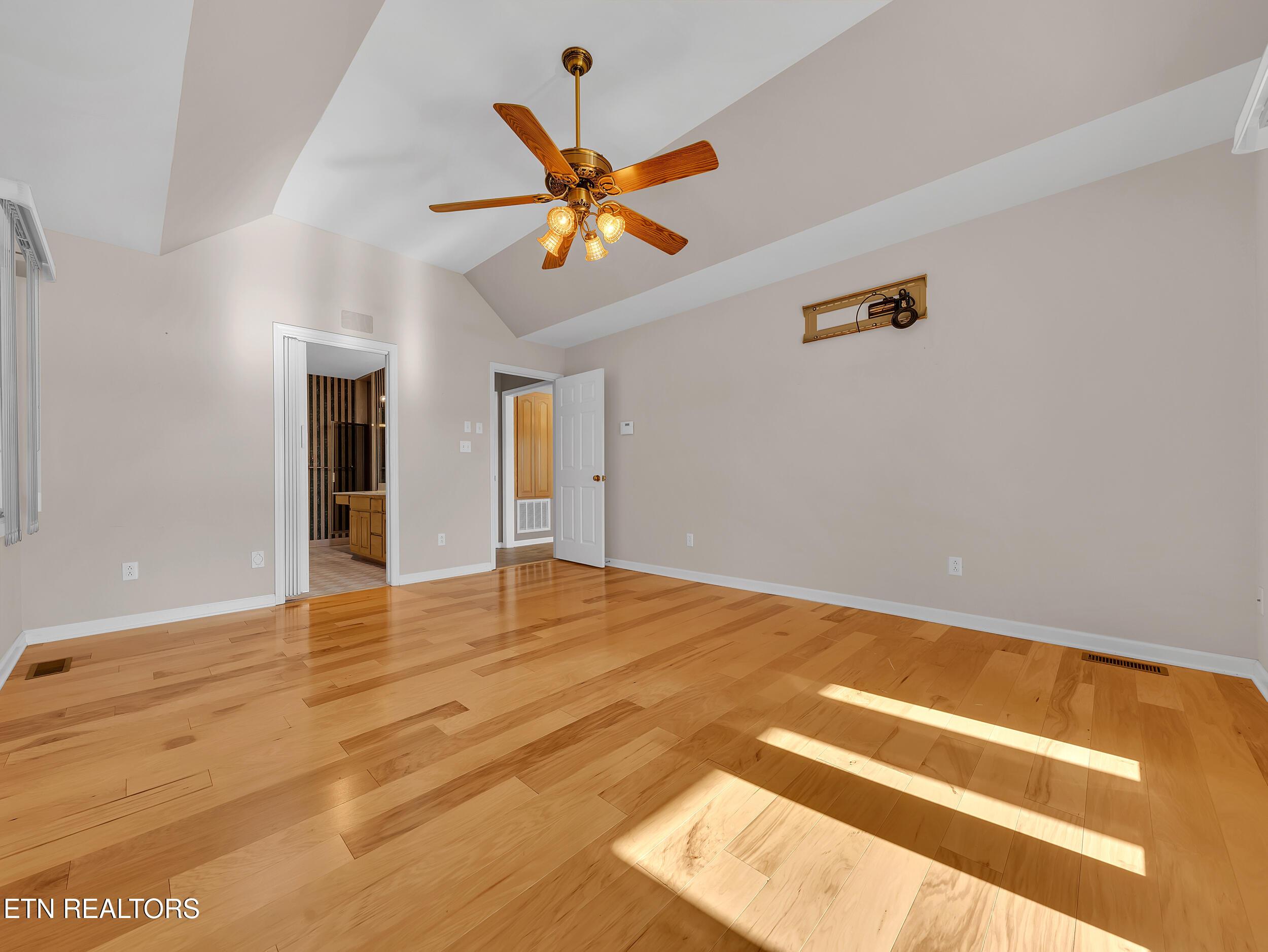 143 Saligugi Way, Loudon, TN - Fort Loudoun and Tellico Lake Real Estate - Image# 27