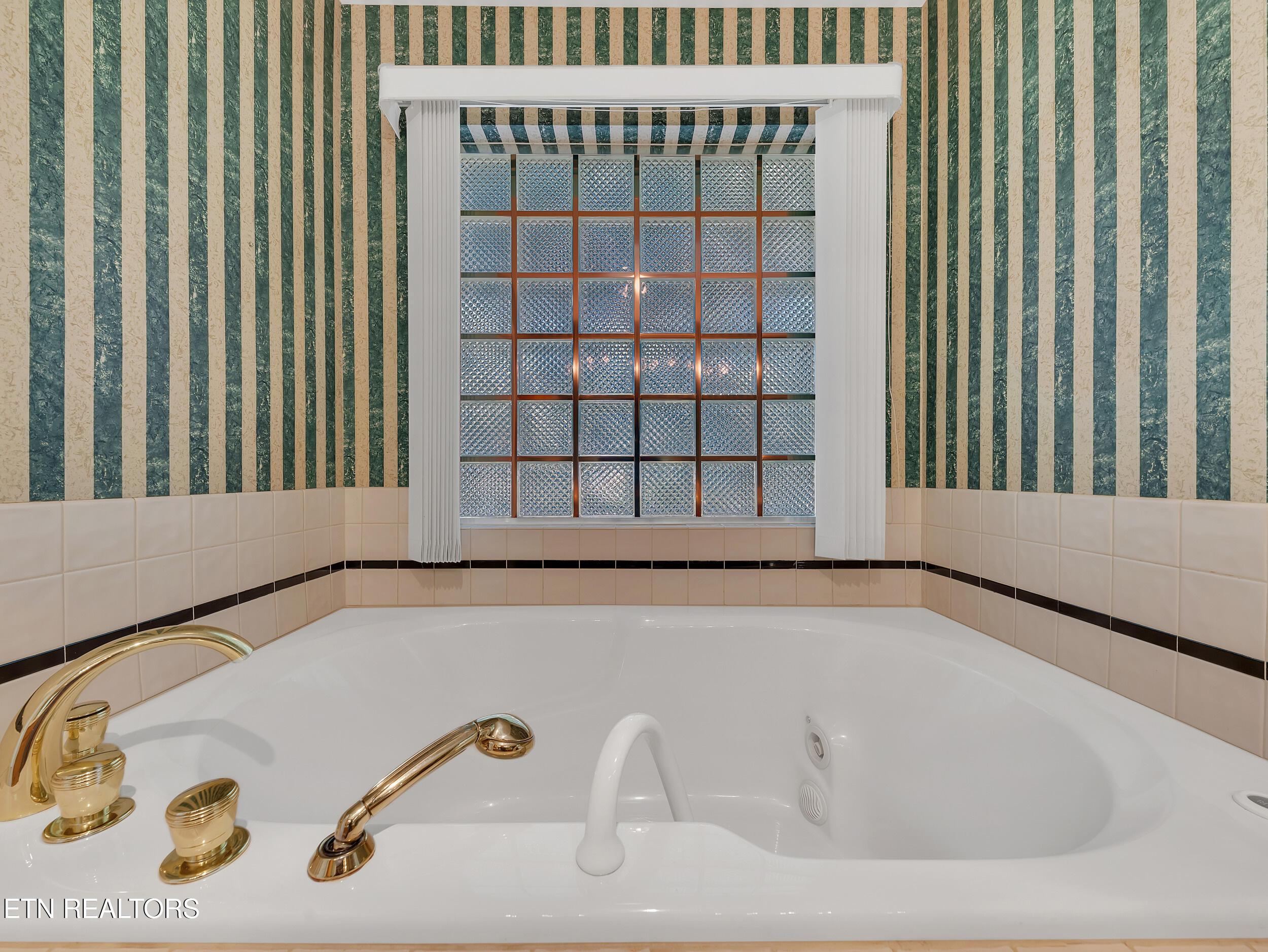 143 Saligugi Way, Loudon, TN - Fort Loudoun and Tellico Lake Real Estate - Image# 30