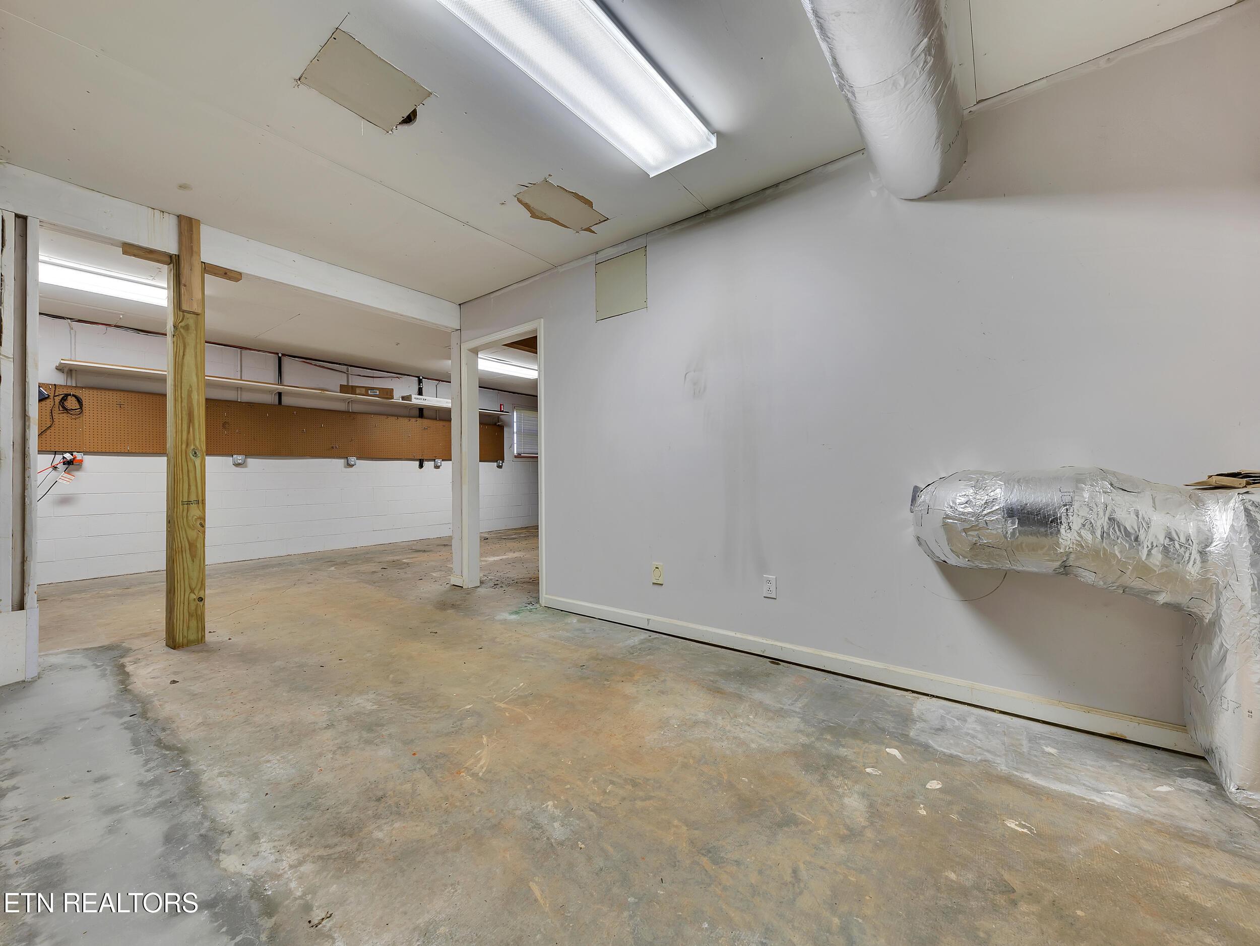 143 Saligugi Way, Loudon, TN - Fort Loudoun and Tellico Lake Real Estate - Image# 46