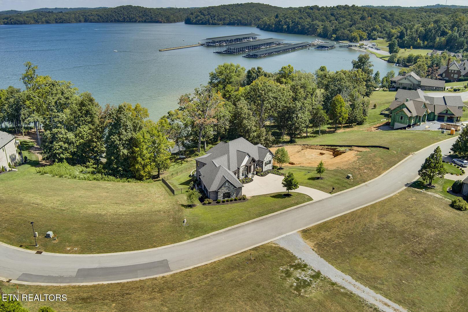 17012 Lighthouse Pointe Drive, Lenoir City, TN - Fort Loudoun and Tellico Lake Real Estate - Image# 3